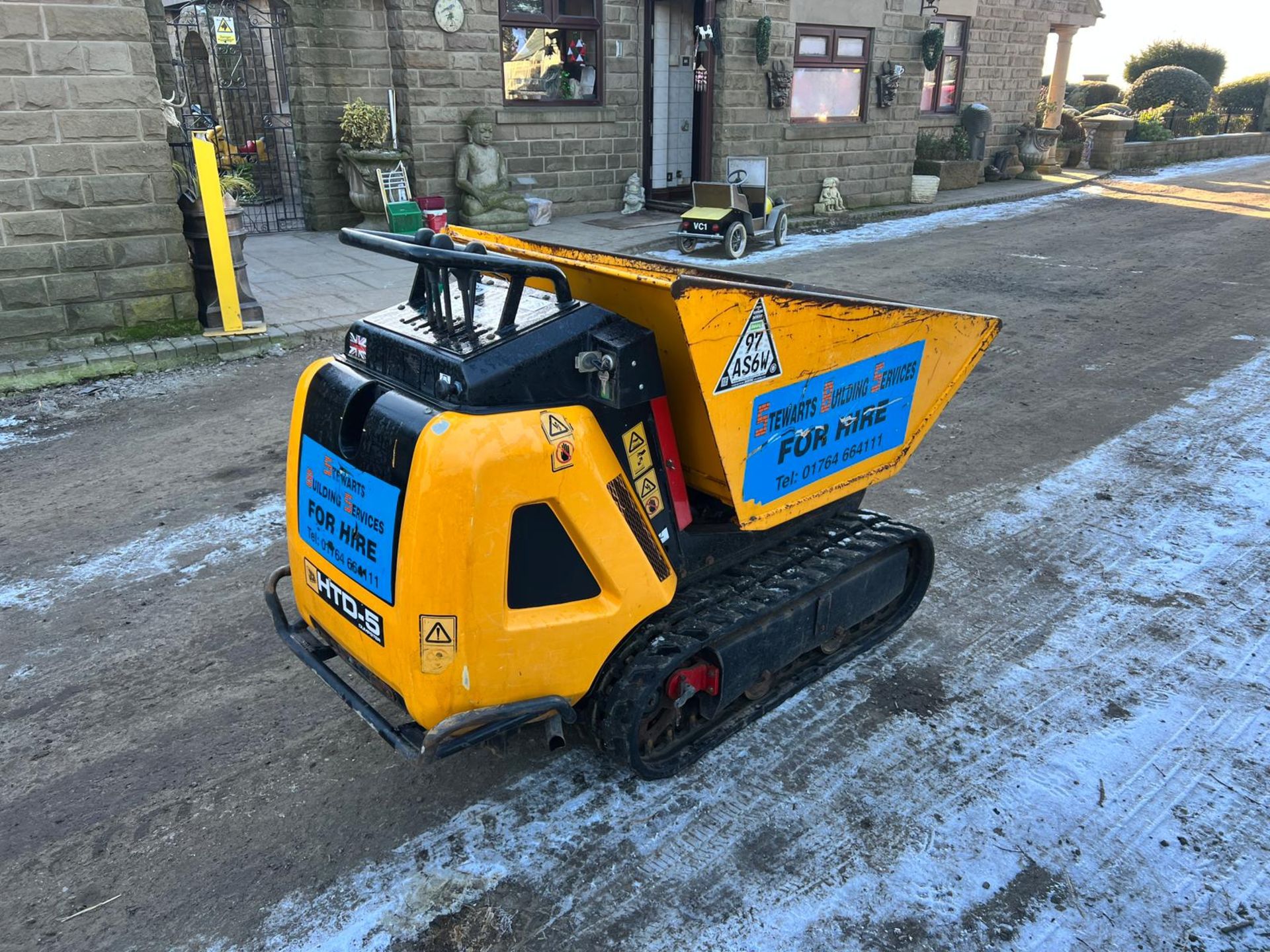 JCB HTD-5 Diesel High Tip Tracked Pedestrian Dumper *PLUS VAT* - Image 2 of 17