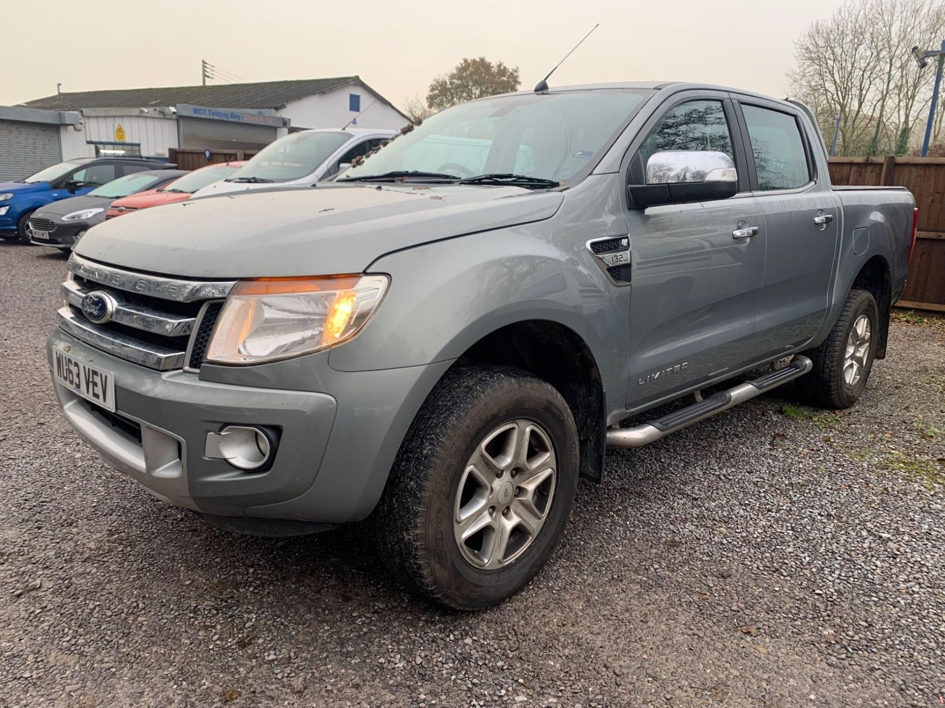 FORD RANGER 3.2 TDCI LIMITED DOUBLE CAB PICKUP - Image 2 of 11
