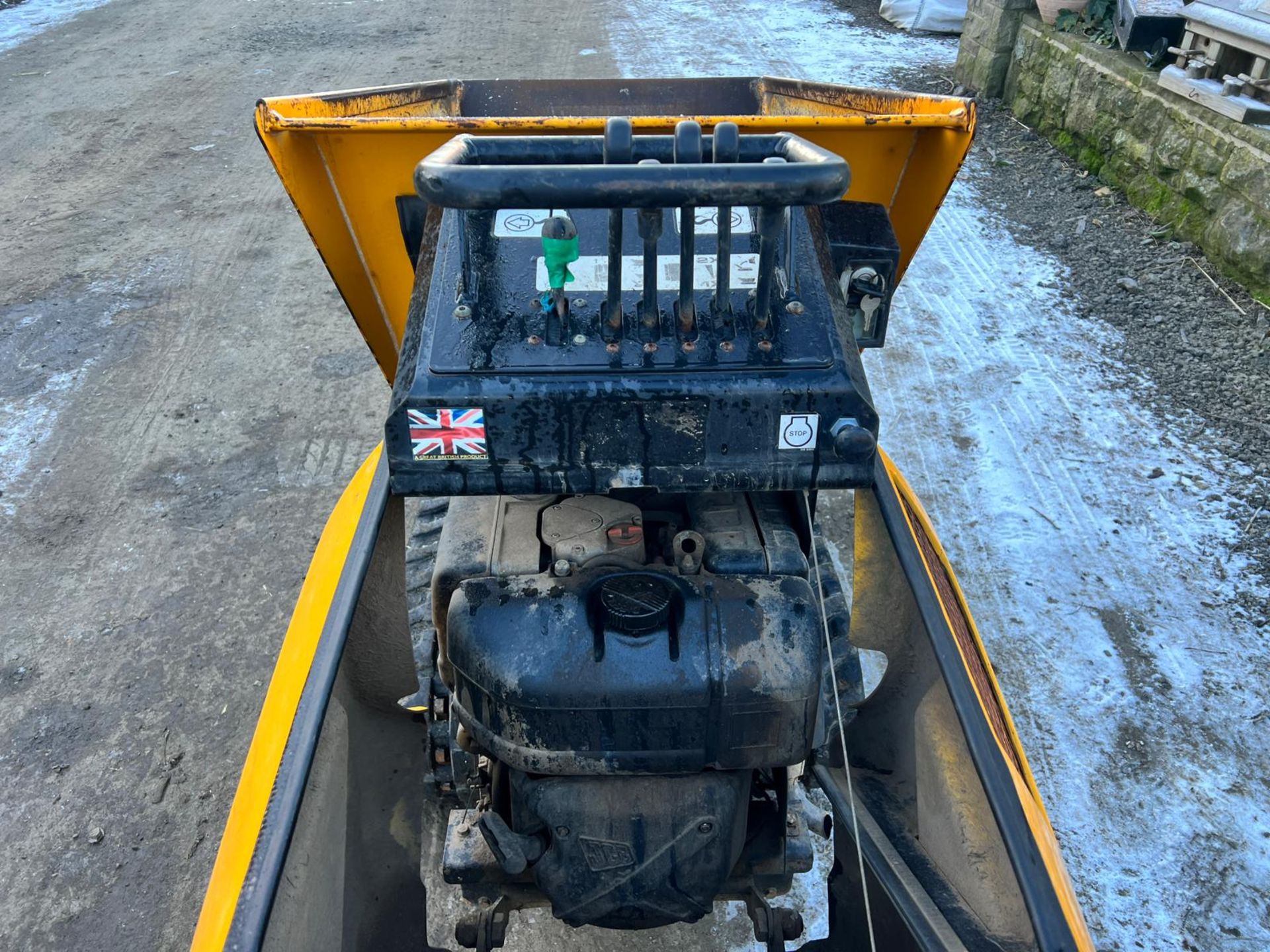 JCB HTD-5 Diesel High Tip Tracked Pedestrian Dumper *PLUS VAT* - Image 7 of 17