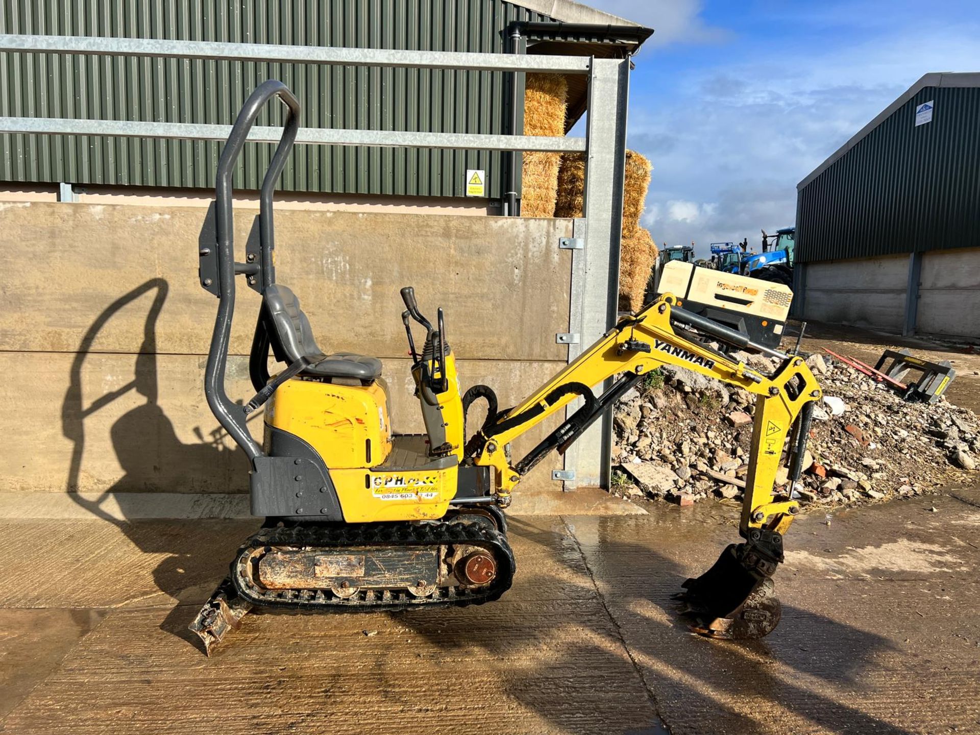 2017 Yanmar SV08 Micro Digger - Runs Drives And Digs *PLUS VAT* - Image 9 of 22