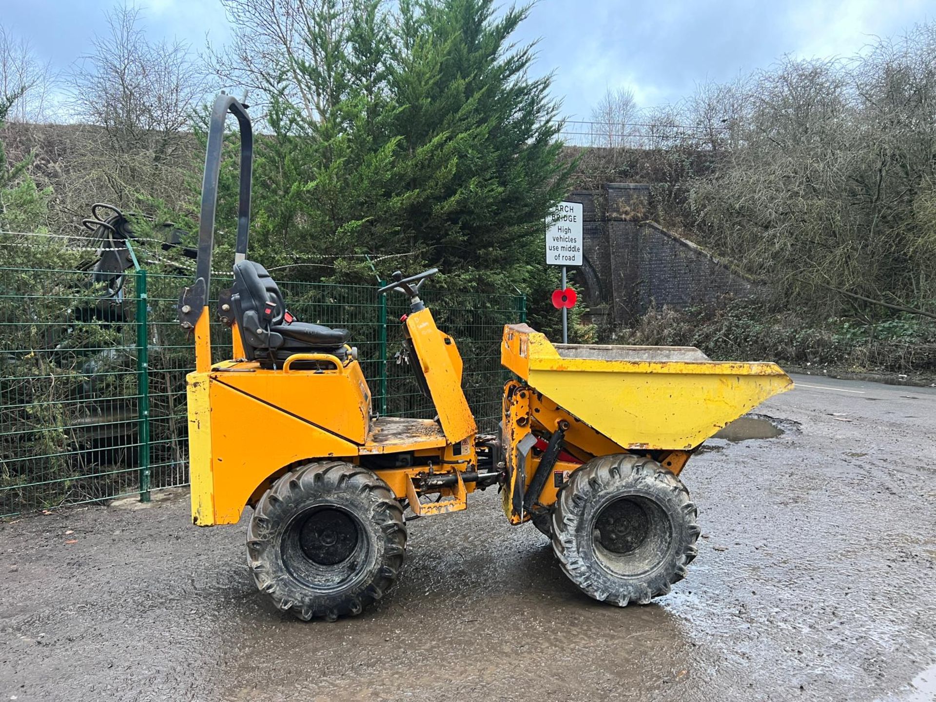 2010 Thwaites MACH201 4WD 1 Tonne High Tip Dumper *PLUS VAT* - Image 5 of 18