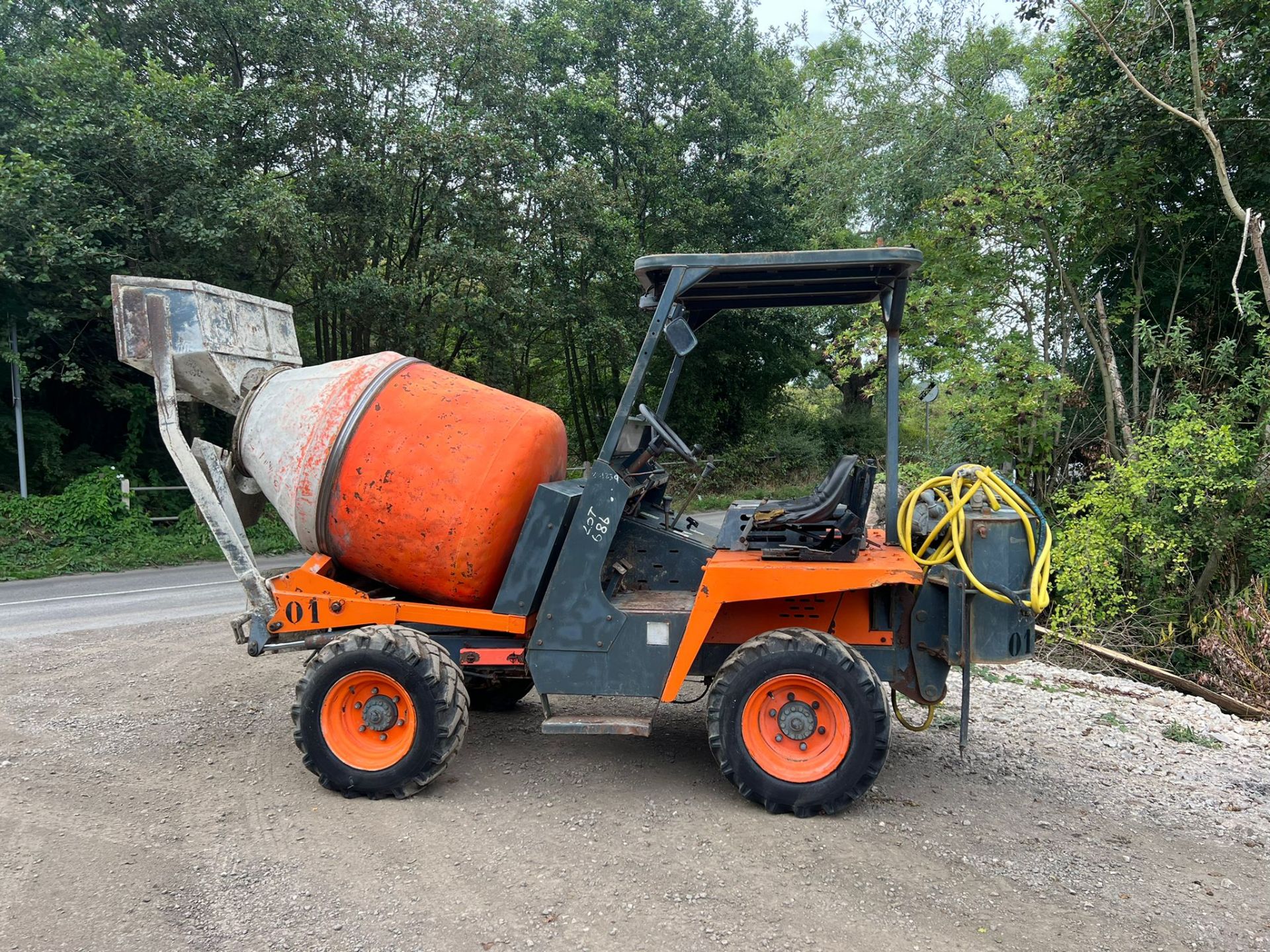 2010 MZ IMER 1000-HT/AUSA 4WD SELF LOADING CONCRETE MIXER/DUMPER *PLUS VAT* - Image 3 of 4