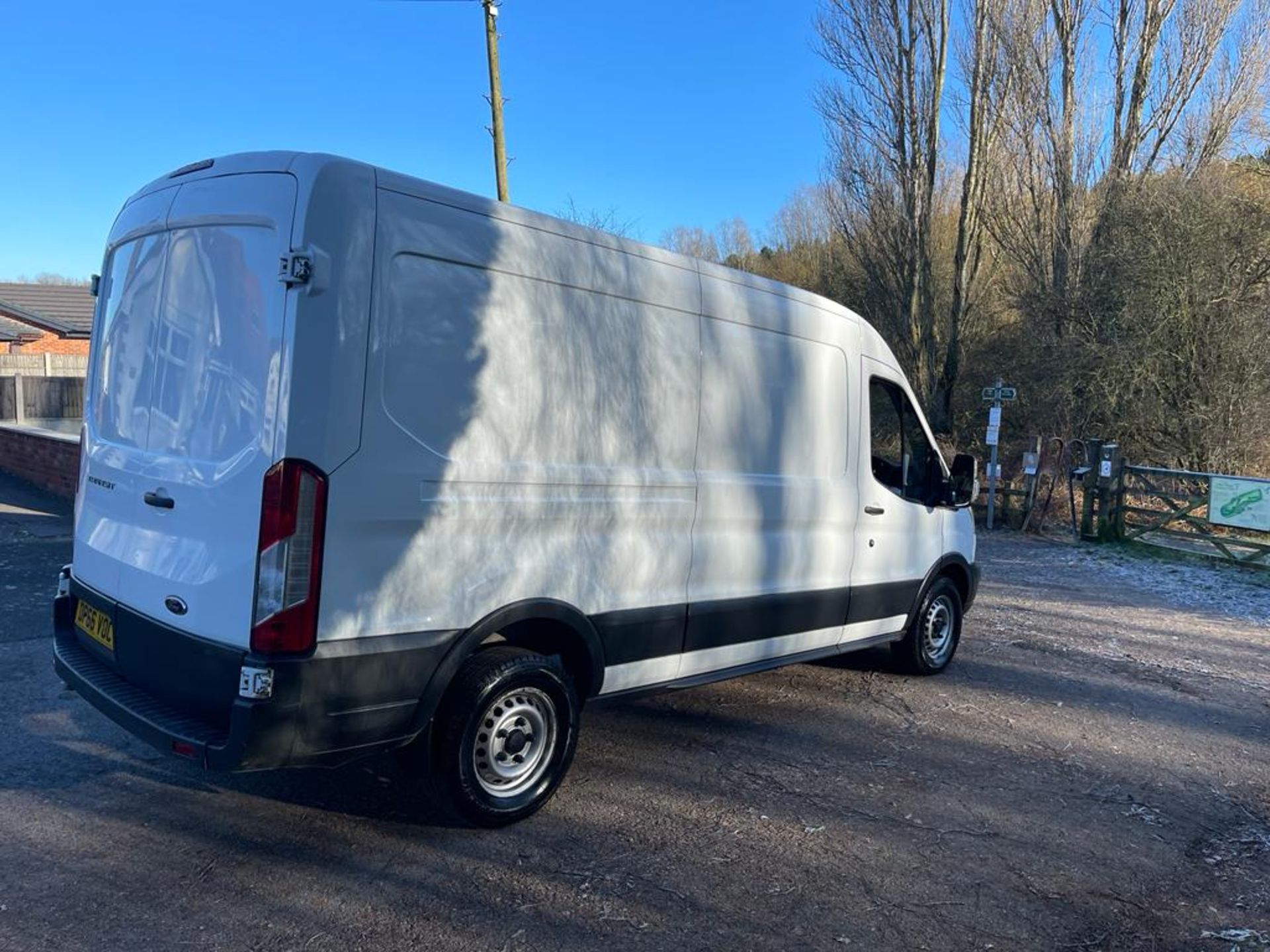 2016 Ford Transit 350 2.2 Diesel WHITE PANEL VAN *NO VAT* - Image 6 of 19