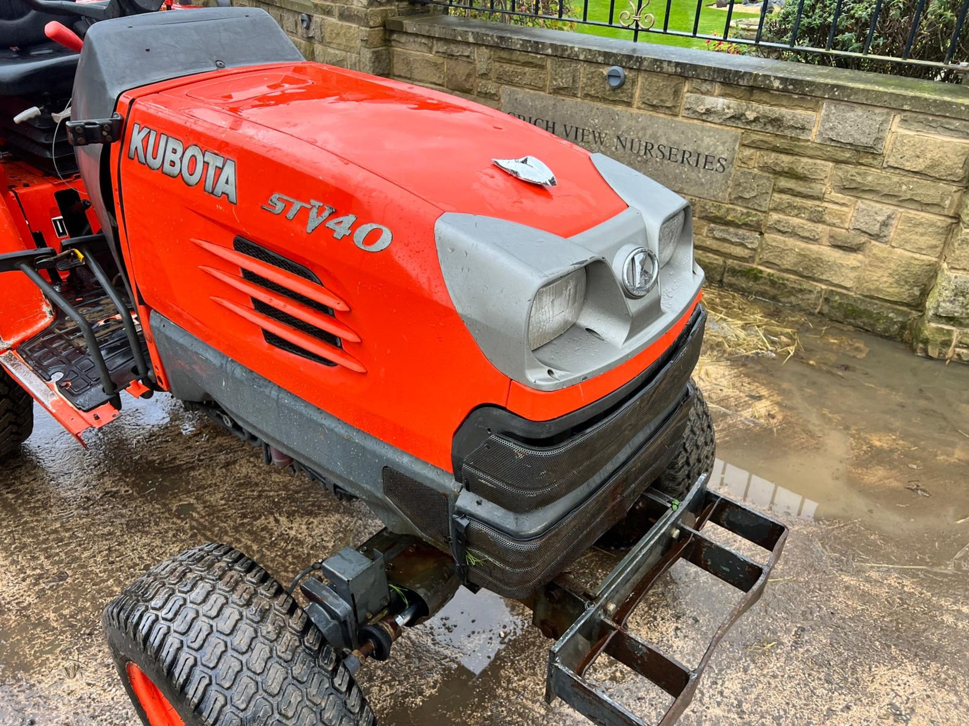 Kubota STV40 40HP 4WD Compact Tractor *PLUS VAT* - Image 8 of 15