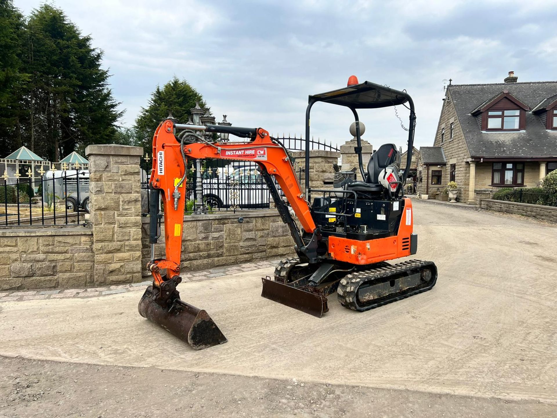 2017 Hitachi Zaxis 19U 1.9 Tonne Mini Digger *PLUS VAT* - Image 2 of 22