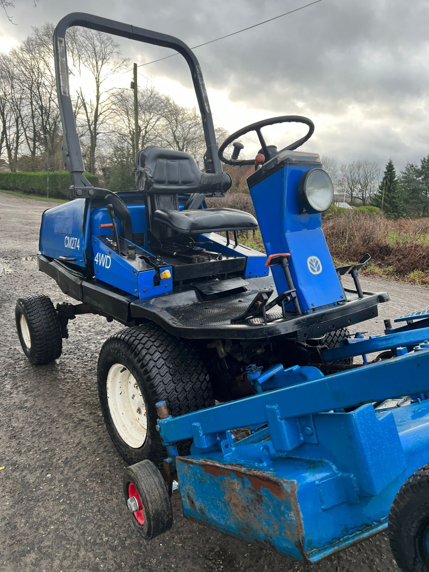 FORD CM274 OUT FRONT RIDE ON LAWN MOWER *PLUS VAT* - Image 7 of 8