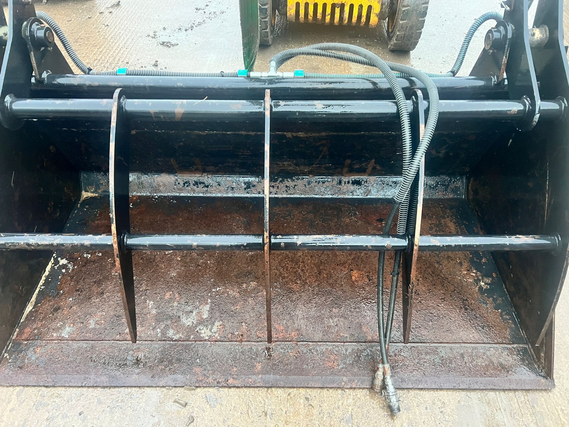 Abiljo 72” Hydraulic Bucket Grab *PLUS VAT* - Image 2 of 14