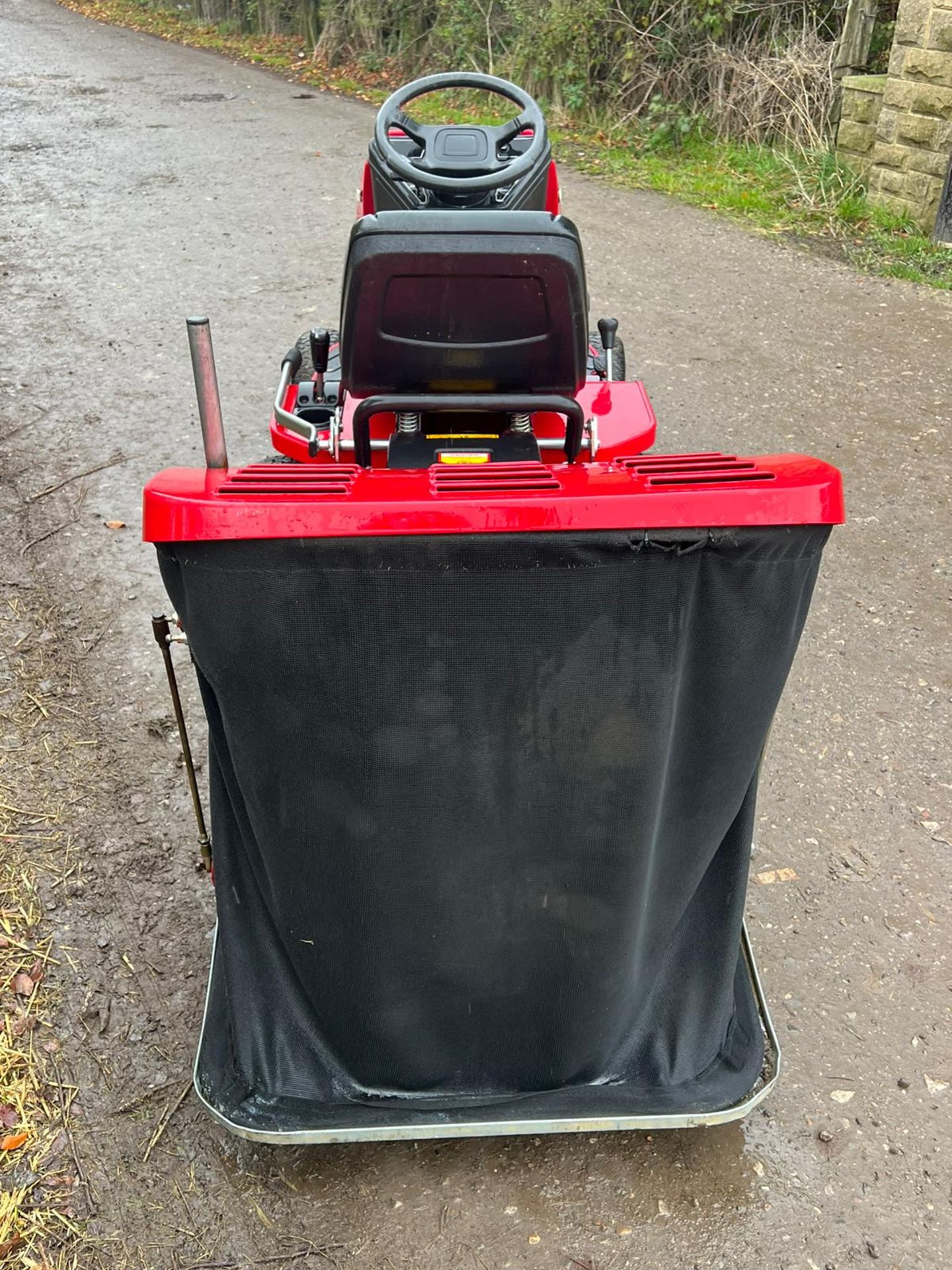 COUNTAX RIDE ON LAWN MOWER *PLUS VAT* - Image 11 of 12