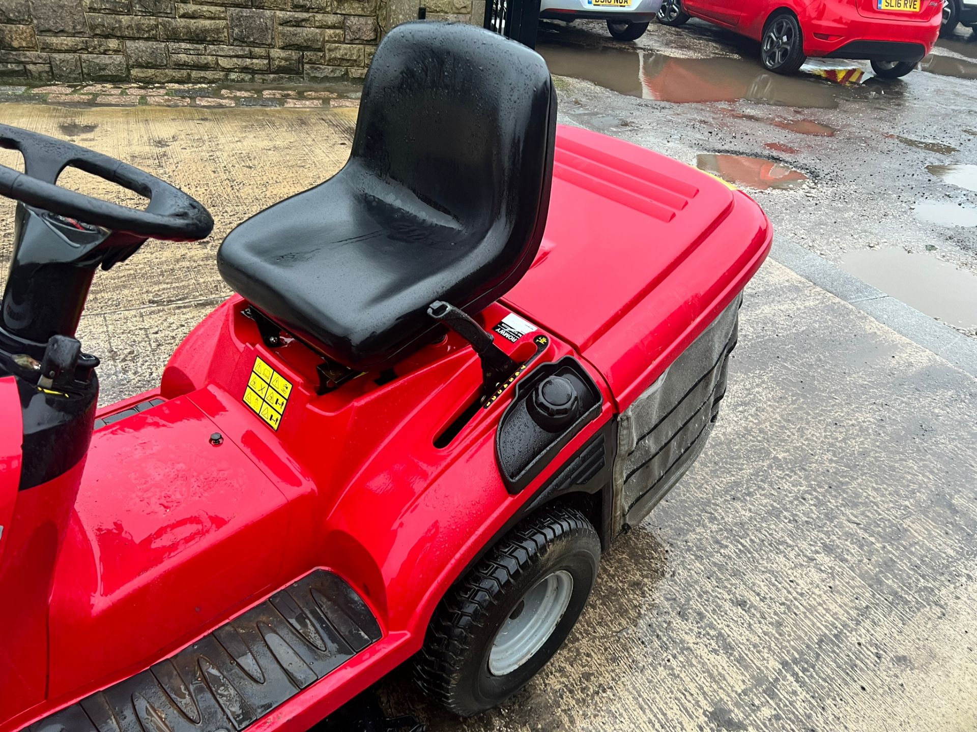 Honda 2417 Ride On Mower *PLUS VAT* - Image 15 of 15