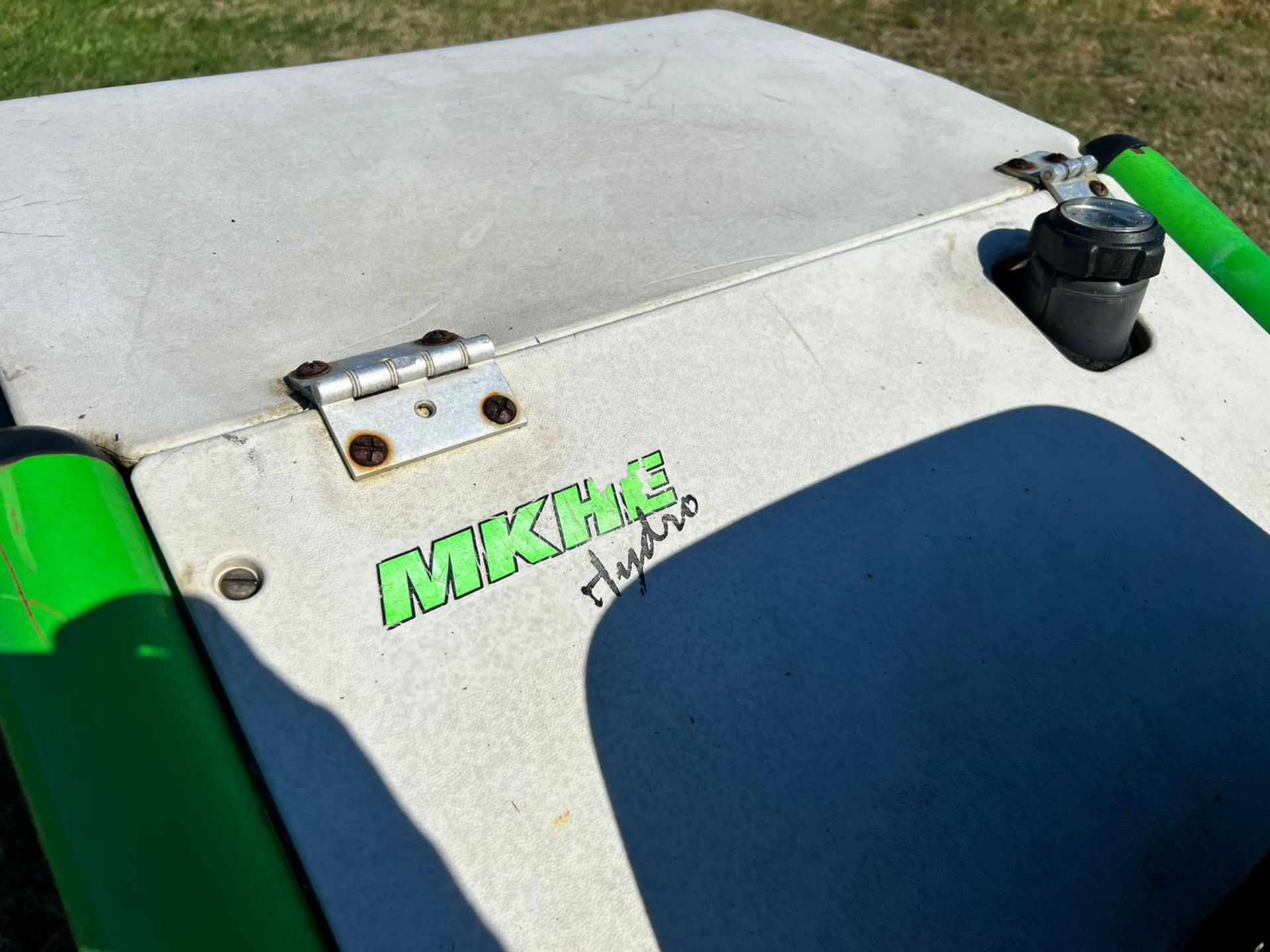 Etesia MKHE Hydro Ride On Mower *PLUS VAT* - Image 9 of 9