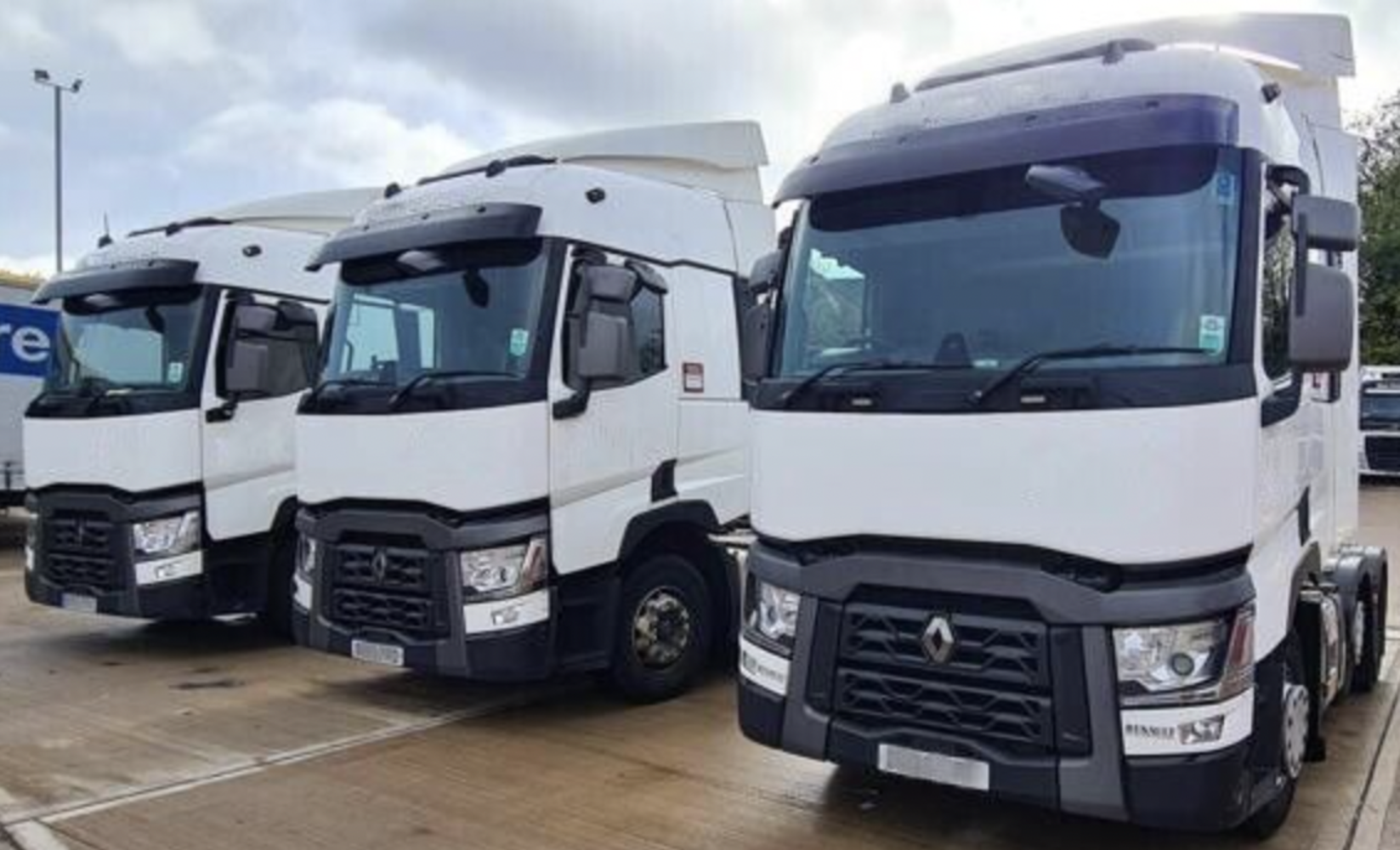 3x 2015/65 RENAULT T 480 6X2 TRACTOR UNITS, 2014 FORD TRANSIT CUSTOM, MERCEDES SPRINTER, JOHN DEERE GATOR, TRAILER! ENDING MONDAY FROM 6PM!