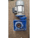 REDUCTION GEARBOX NEW MOTOVIARIO - NOT BEEN FITTED - 3 PHASE - COMES WITH WORM *NO VAT*