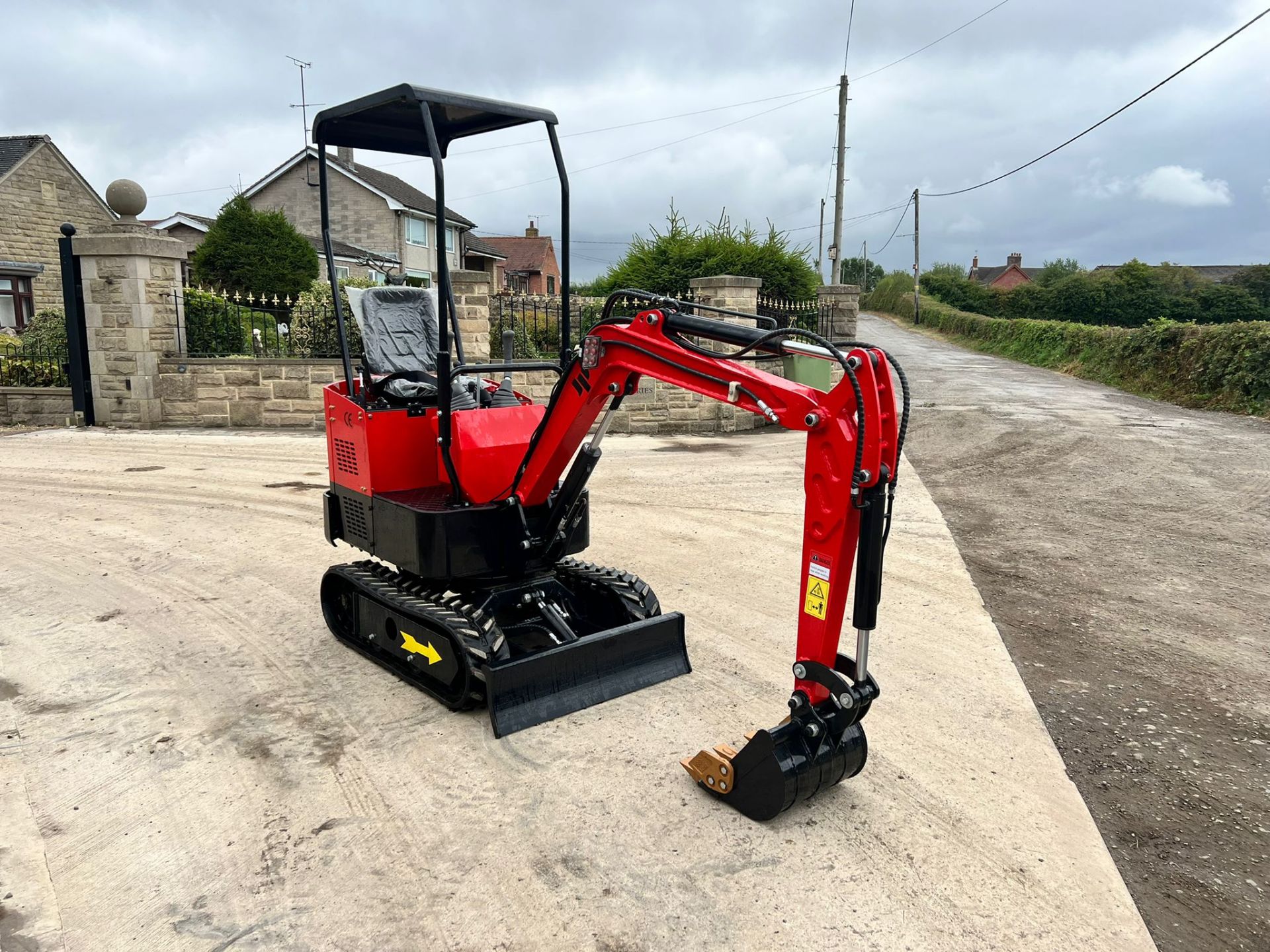 New And Unused JPC HT12 1 Ton Mini Digger *PLUS VAT*