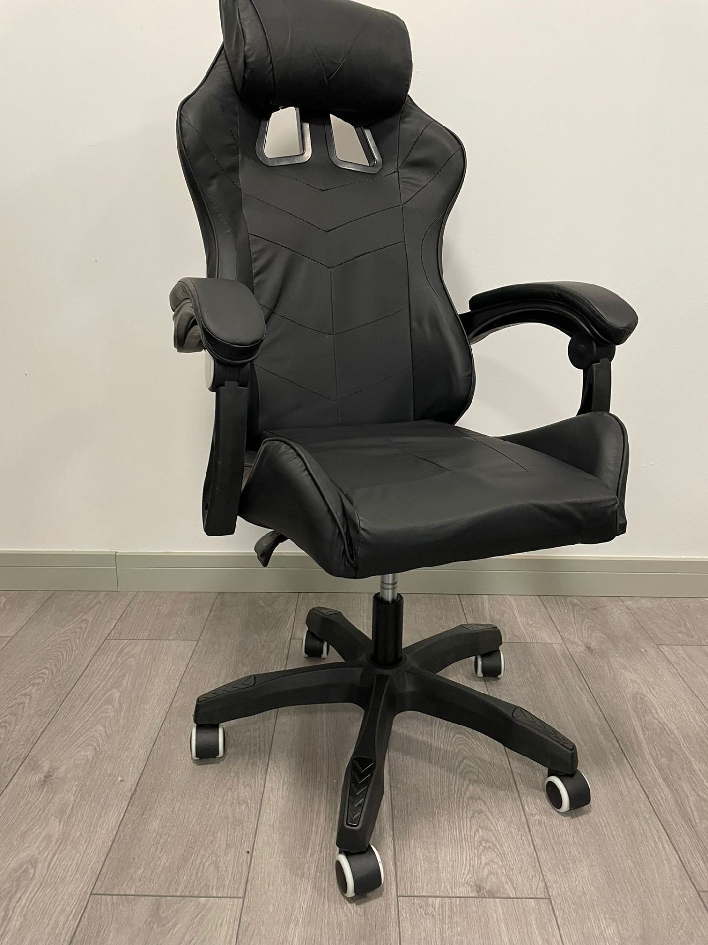 100 x Ergonomic Gaming / Office chairs *NO VAT* - Image 2 of 3
