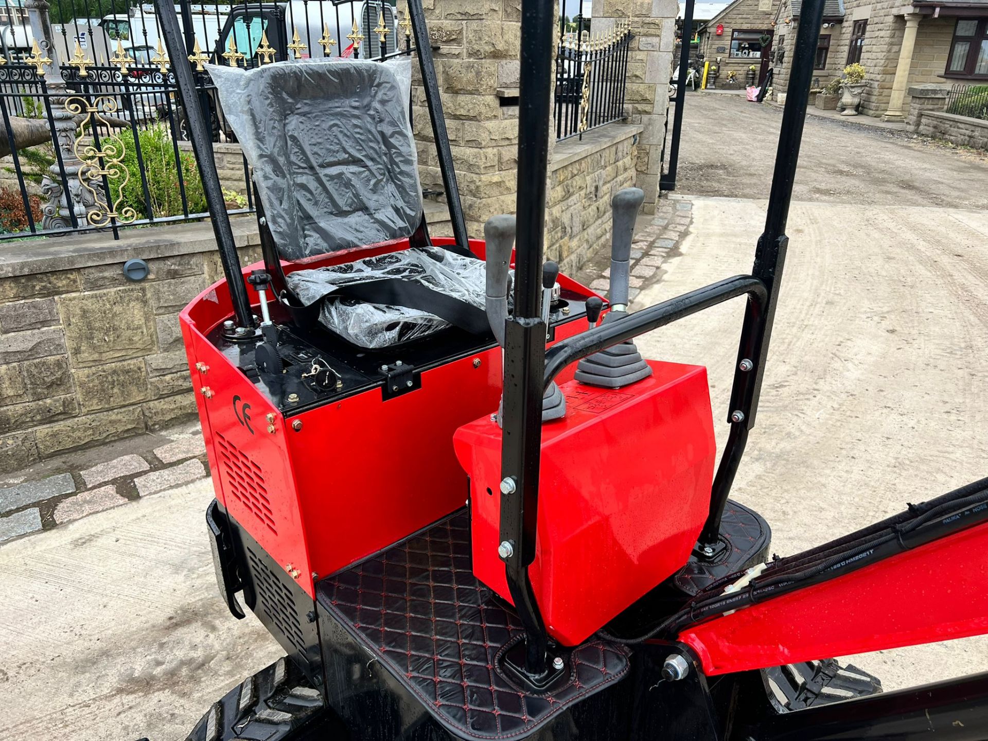 New And Unused JPC HT12 1 Ton Mini Digger *PLUS VAT* - Image 7 of 8