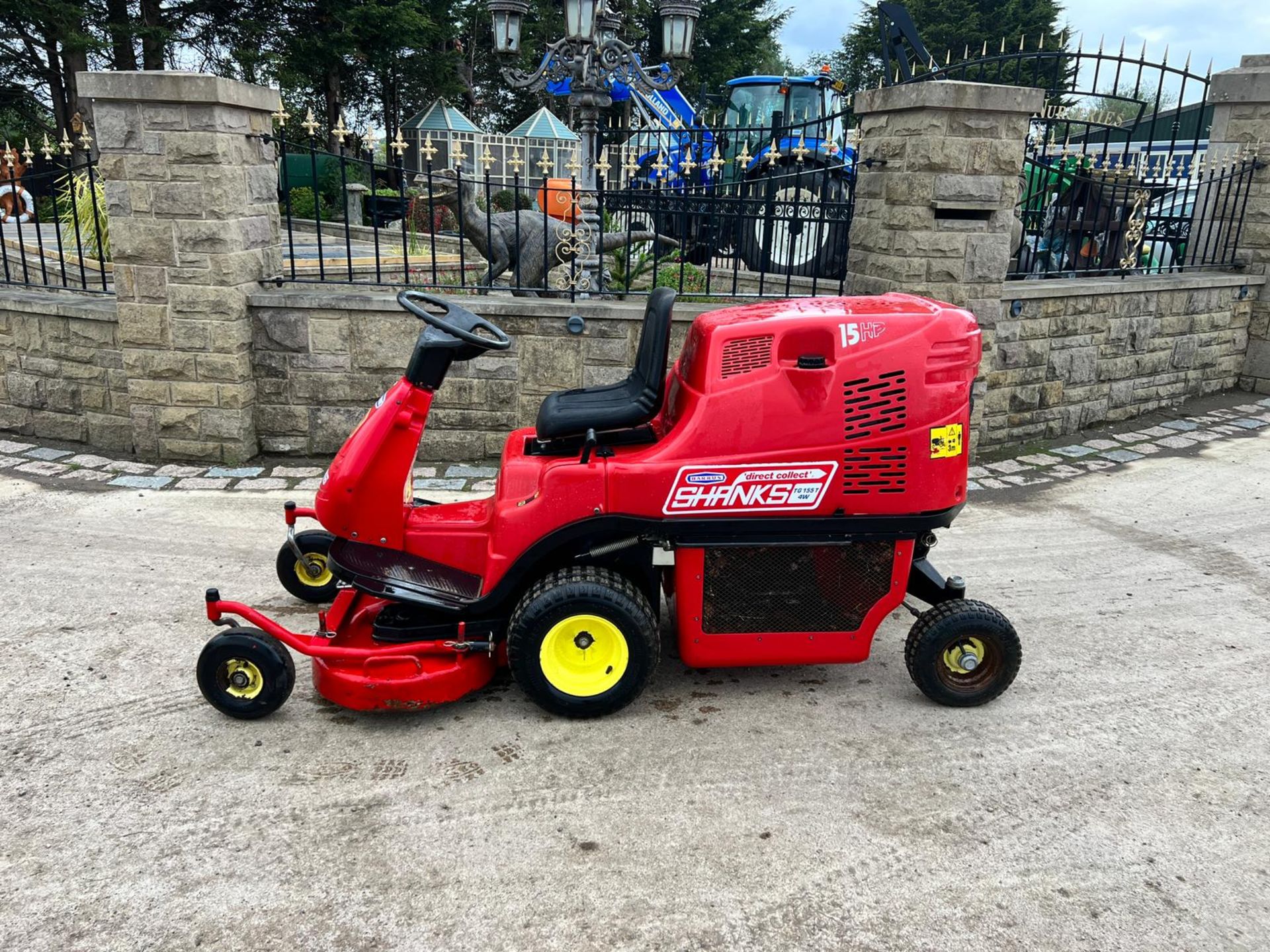 Barrus Shanks TG155T 4W Direct Collect Outfront Ride On Mower *PLUS VAT* - Image 7 of 17