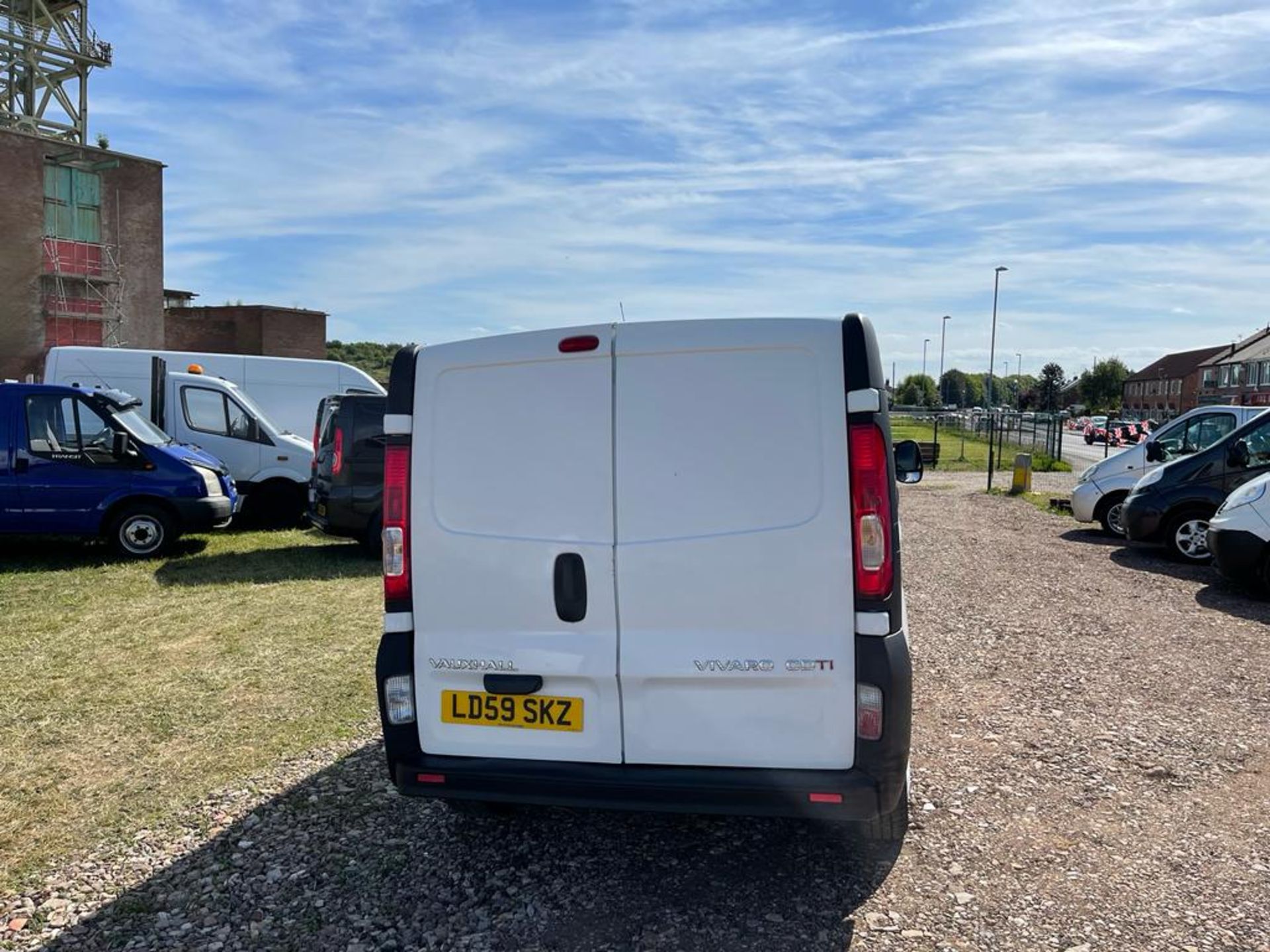 2009/59 VAUXHALL VIVARO 2700 CDTI SWB WHITE PANEL VAN *NO VAT* - Image 7 of 11