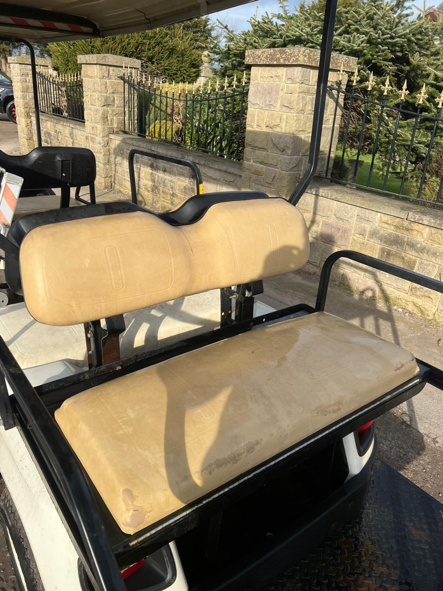 6 seater petrol golf buggy with wheel chair ramp and tie down points *PLUS VAT* - Image 9 of 10