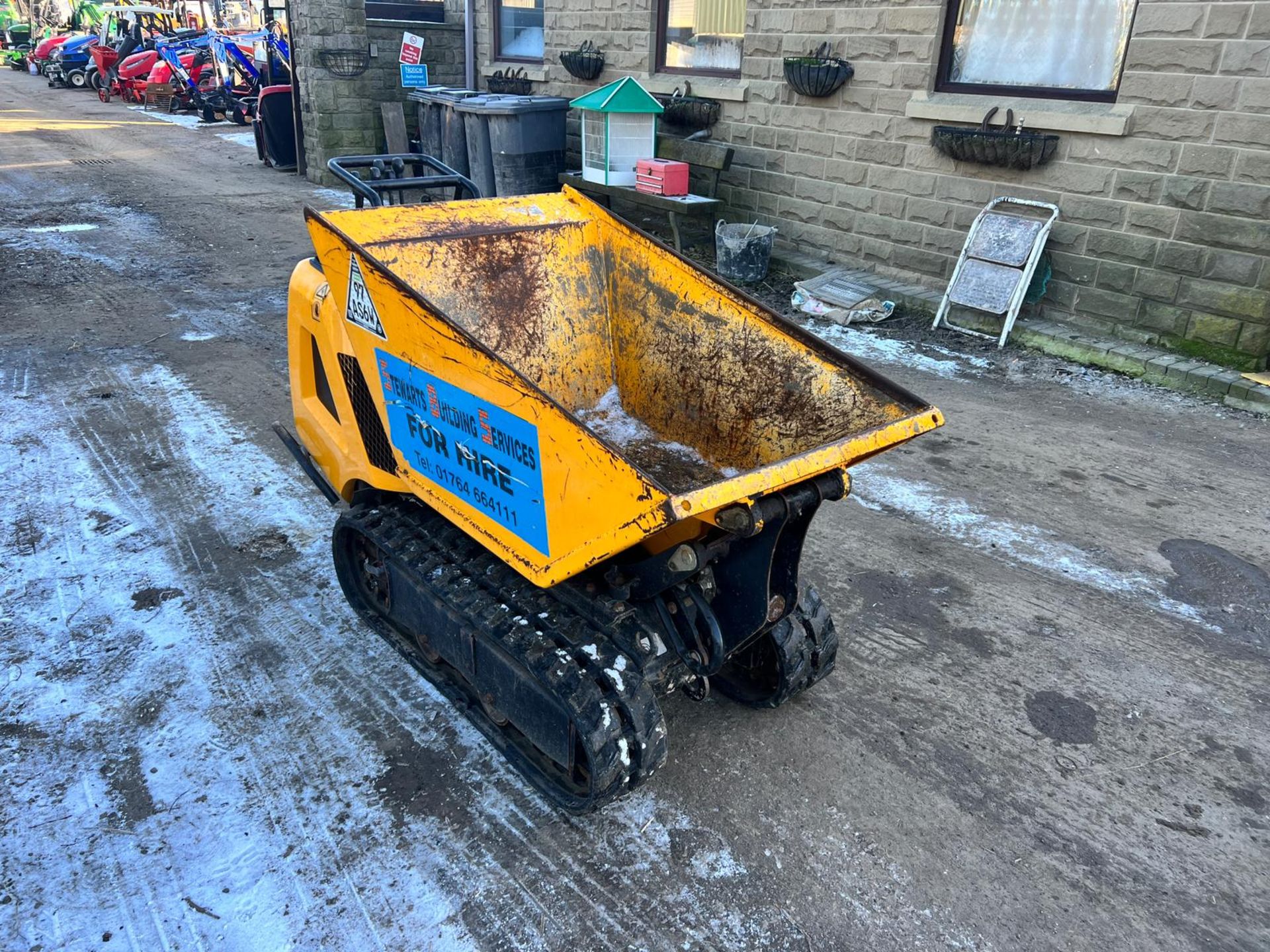 JCB HTD-5 Diesel High Tip Tracked Pedestrian Dumper *PLUS VAT* - Image 4 of 17