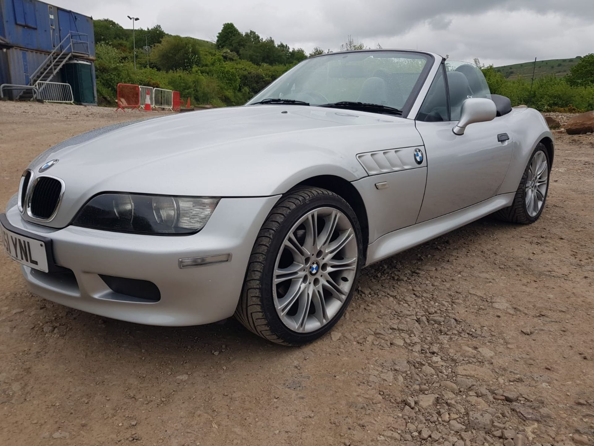 2001/51 BMW Z3 SILVER CONVERTIBLE, 2 KEYS, NEW WINDSCREEN, WIPERS, BUMPER INDICATOR LENSES *NO VAT*