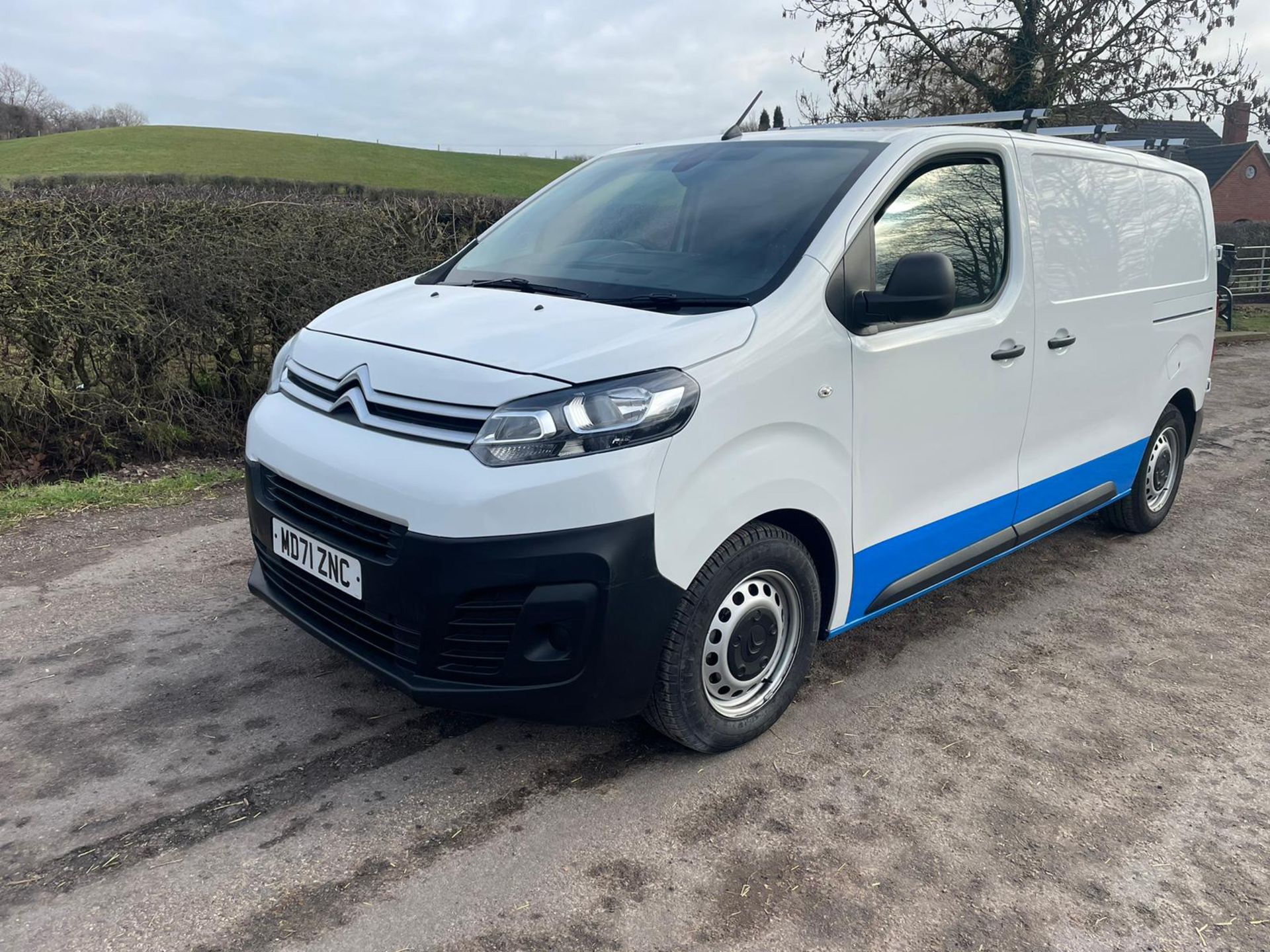 VERY LOW MILEAGE! 2022/71 REG CITROEN DISPATCH 1000 ENTERPRISE PRO B-HDI 1.5 - ONLY 2,000 MILES! - Image 3 of 26