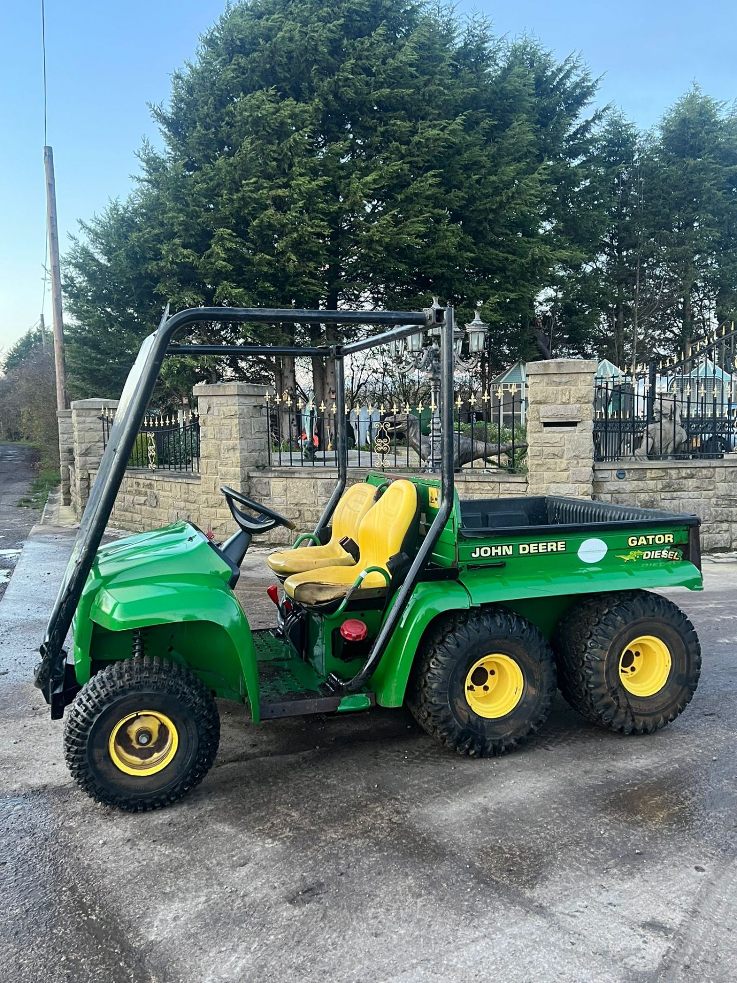 JOHN DEERE 6x4 GATOR - YANMAR DIESEL ENGINE *PLUS VAT* - Image 9 of 9