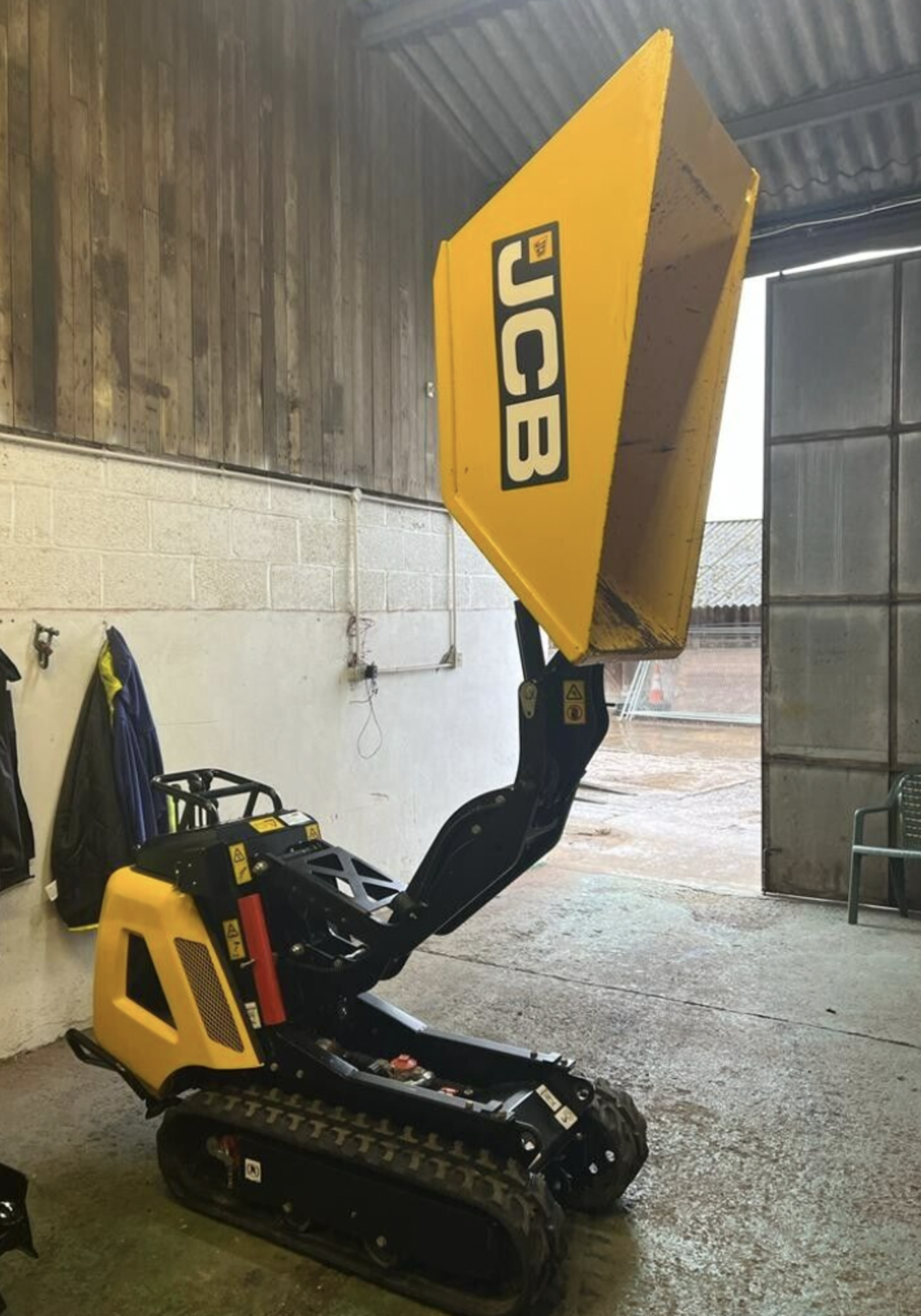 2020 JCB HIGH LIFT TRACKED DUMPER, , MODEL: HTD05 DUMPSTER   JCB HIGH LIFT TRACKED DUMPER MODEL: - Image 9 of 9