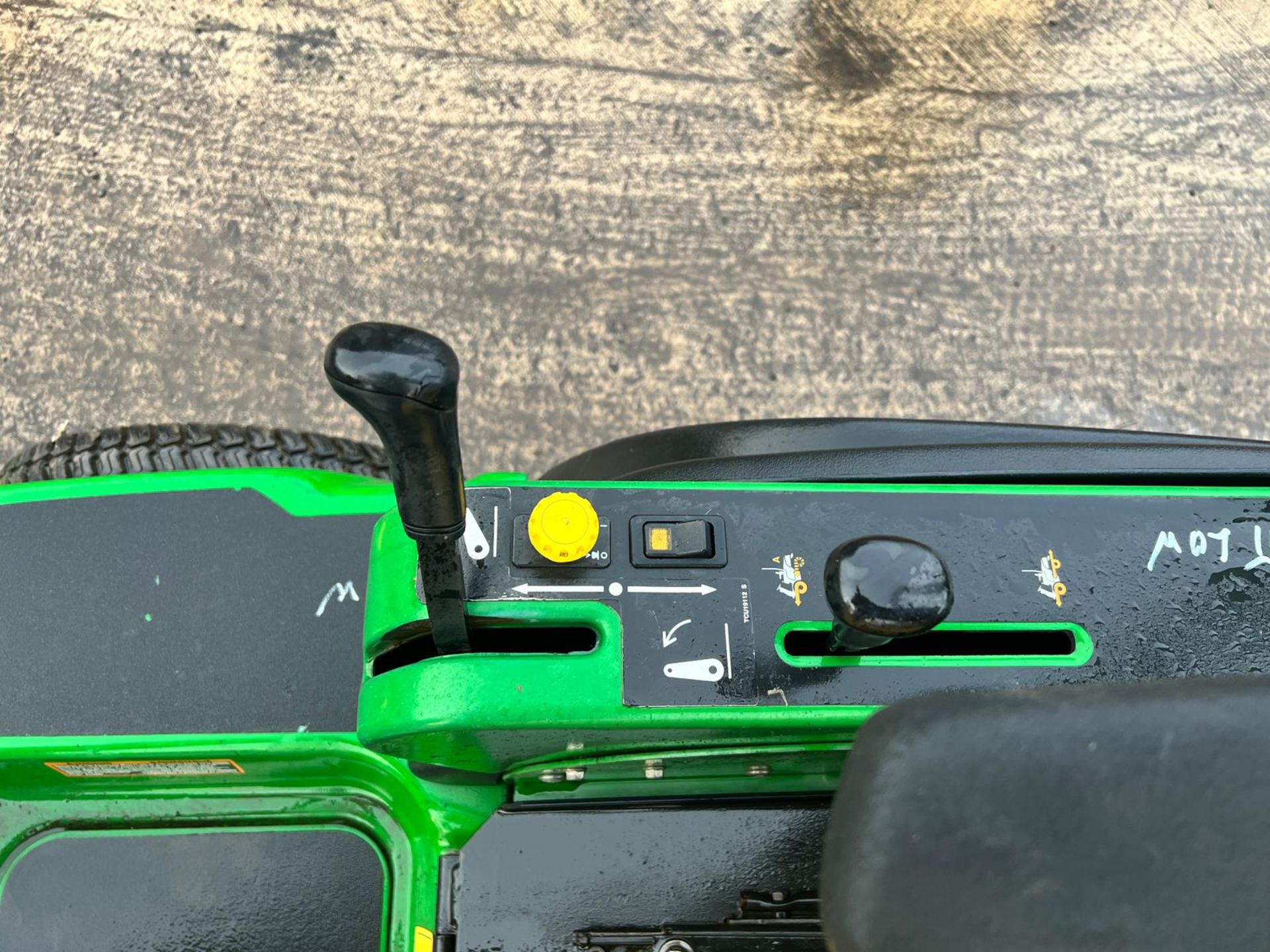 59 Reg. John Deere 1445 4WD Outfront Ride On Mower *PLUS VAT* - Image 11 of 18