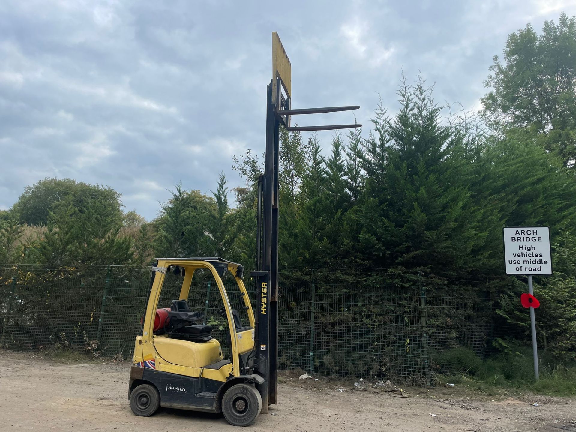 2017 HYSTER H1.8FT FORK LIFT TRUCK CONTAINER SPEC, SIDE SHIFT *PLUS VAT* - Image 7 of 10