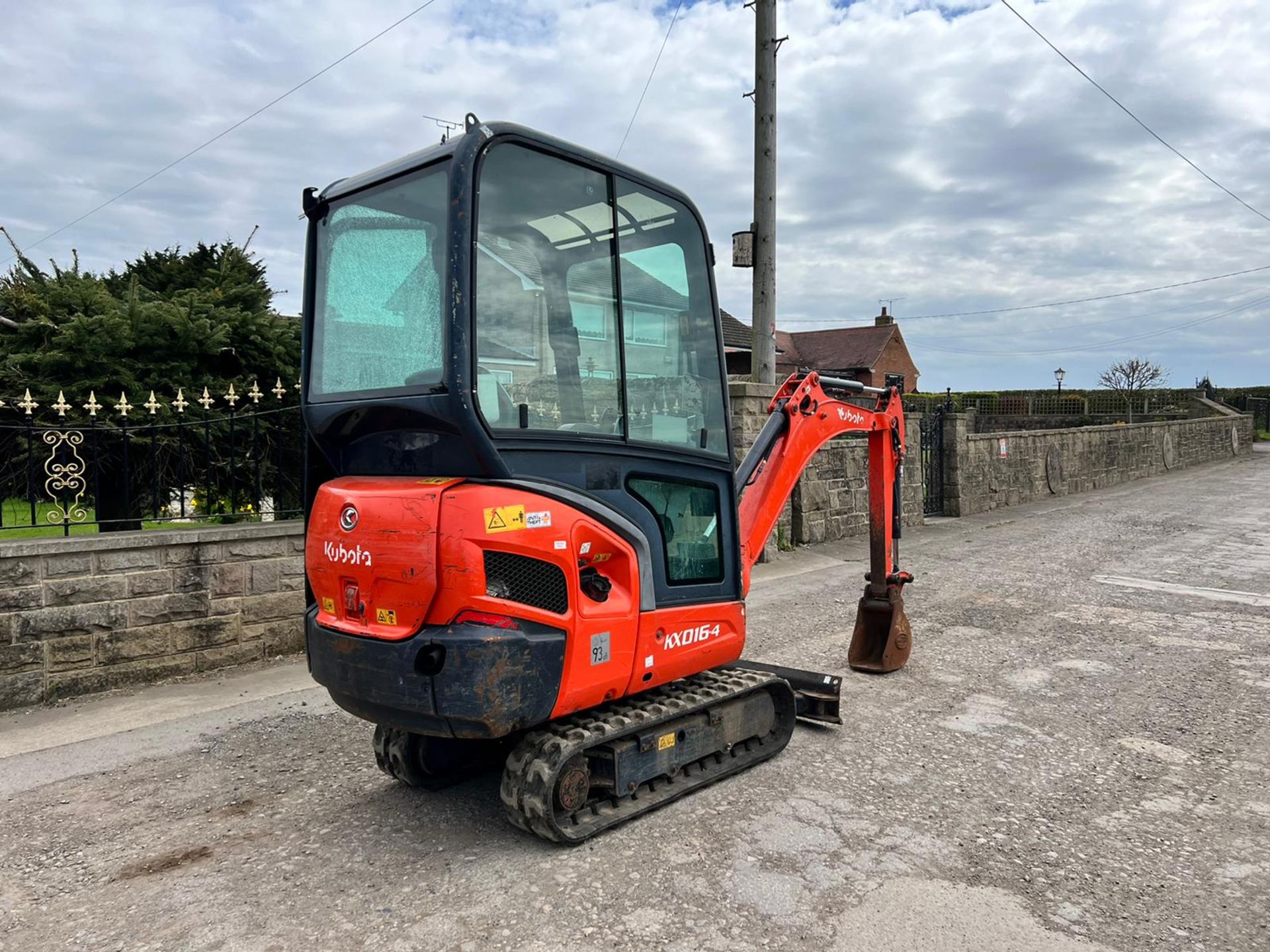 2015 Kubota KX016-4 1.6 Ton Mini Digger, Runs Drives And Digs, Cabbed *PLUS VAT* - Image 5 of 23