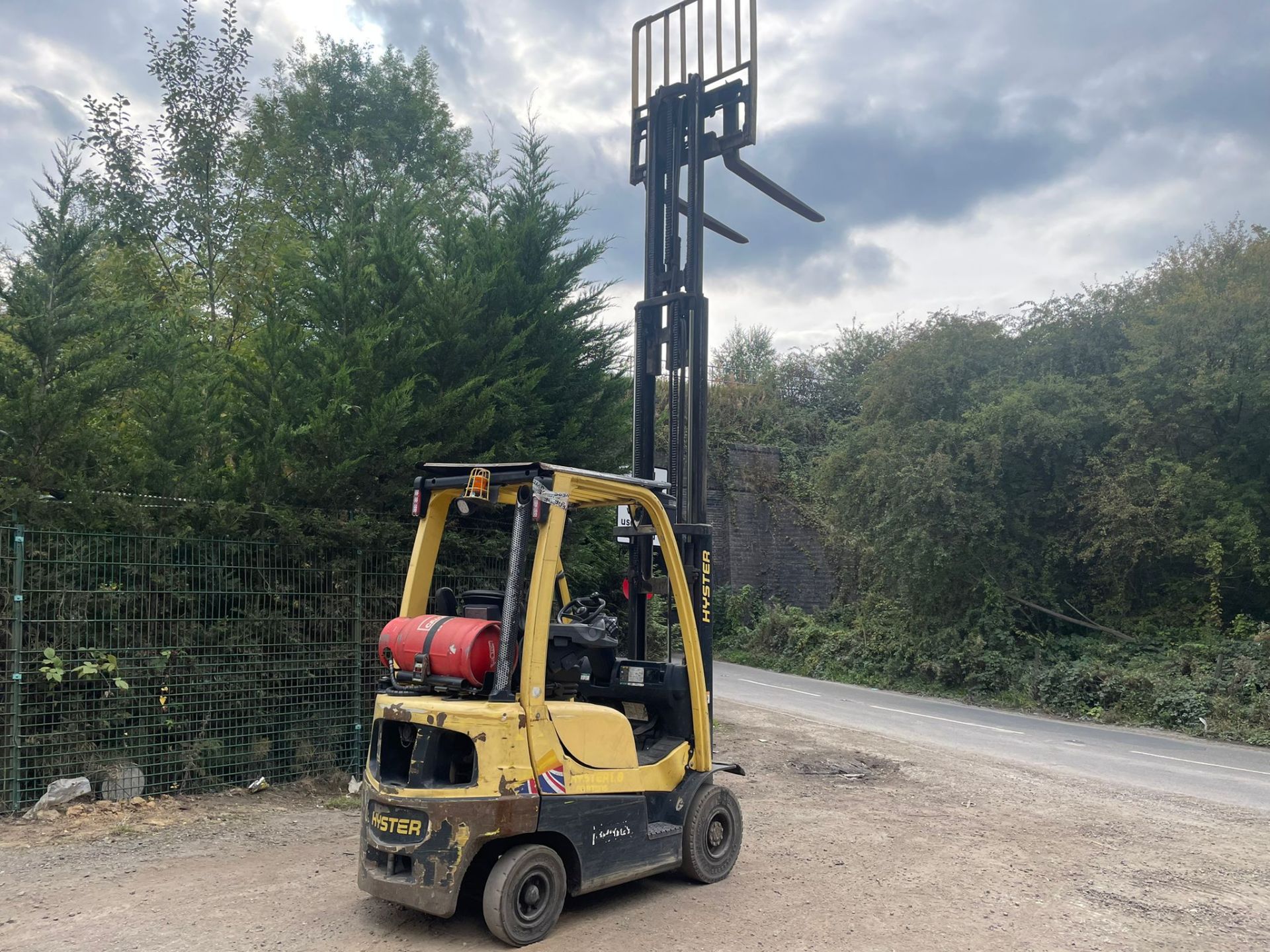 2017 HYSTER H1.8FT FORK LIFT TRUCK CONTAINER SPEC, SIDE SHIFT *PLUS VAT* - Image 5 of 10