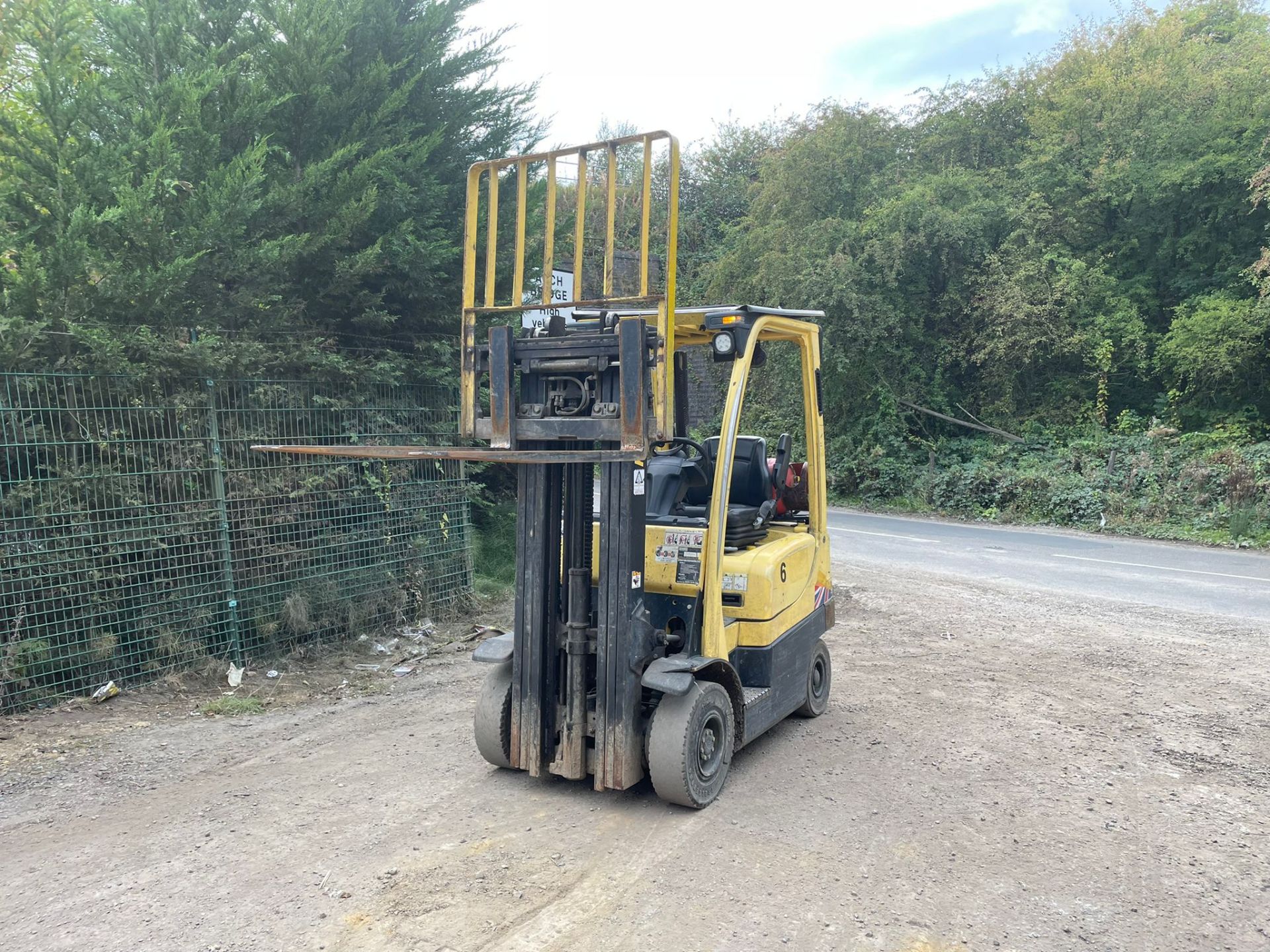 2017 HYSTER H1.8FT FORK LIFT TRUCK CONTAINER SPEC, SIDE SHIFT *PLUS VAT* - Image 4 of 10