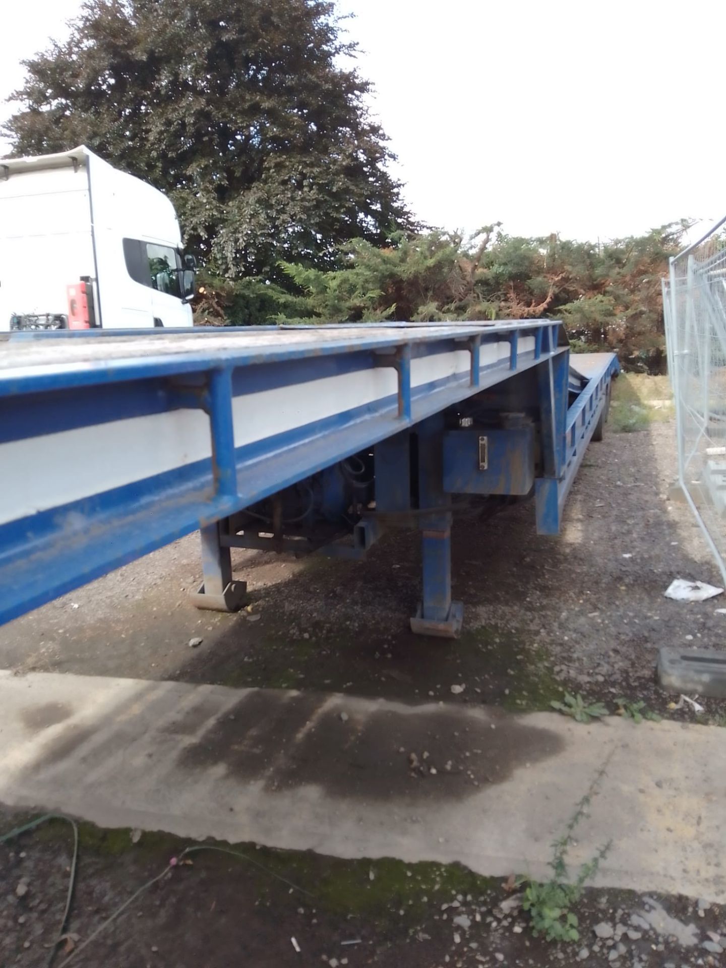 Specialist low-loader trailer *PLUS VAT*