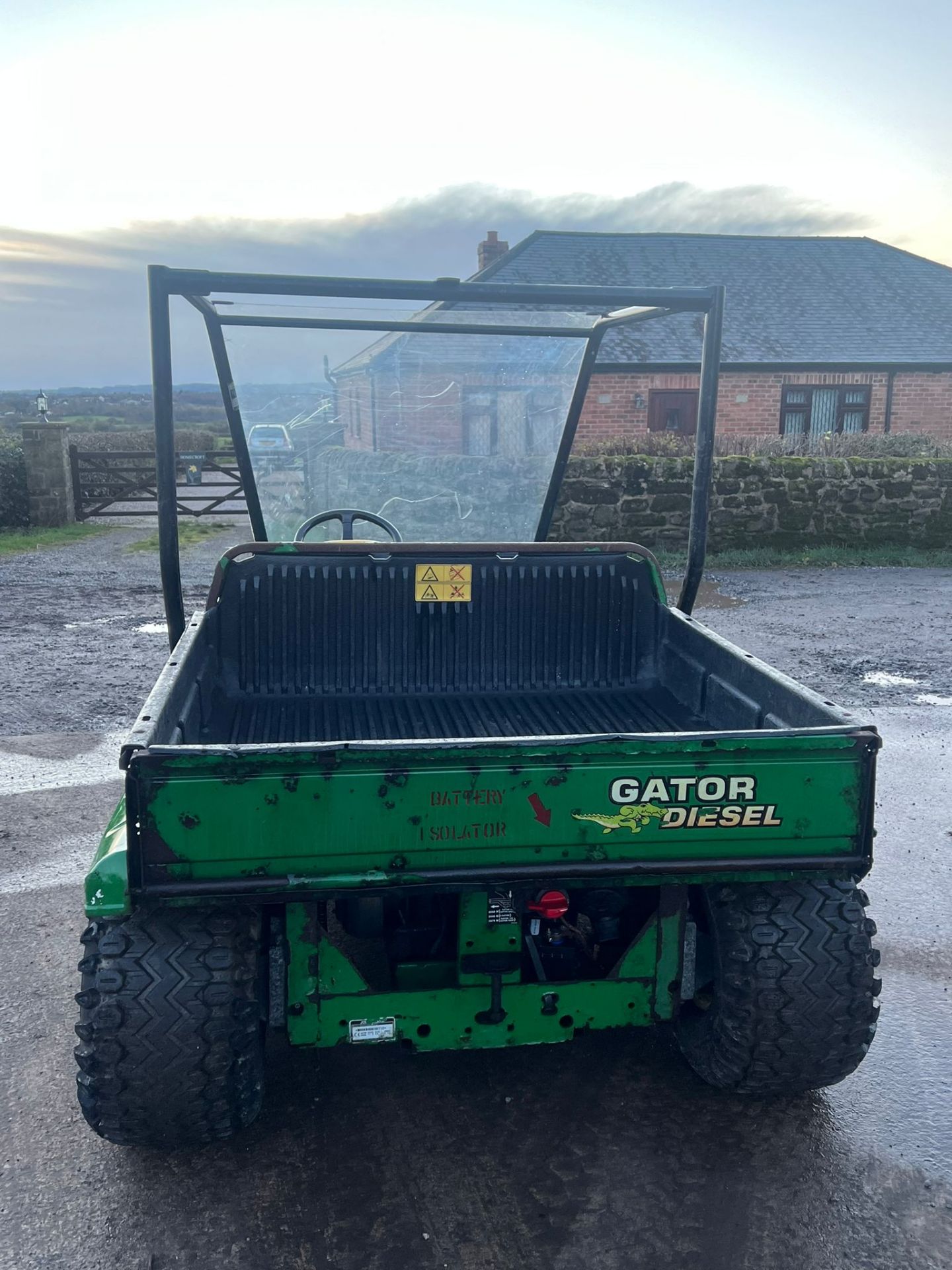 JOHN DEERE 6x4 GATOR - YANMAR DIESEL ENGINE *PLUS VAT* - Image 7 of 9