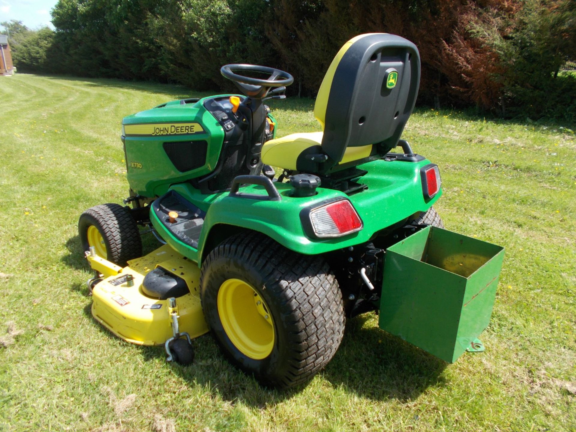 2018 JOHN DEERE X730 RIDE ON LAWN TRACTOR, 194 HOURS, 60” CUTTING DECK *PLUS VAT* - Image 7 of 20