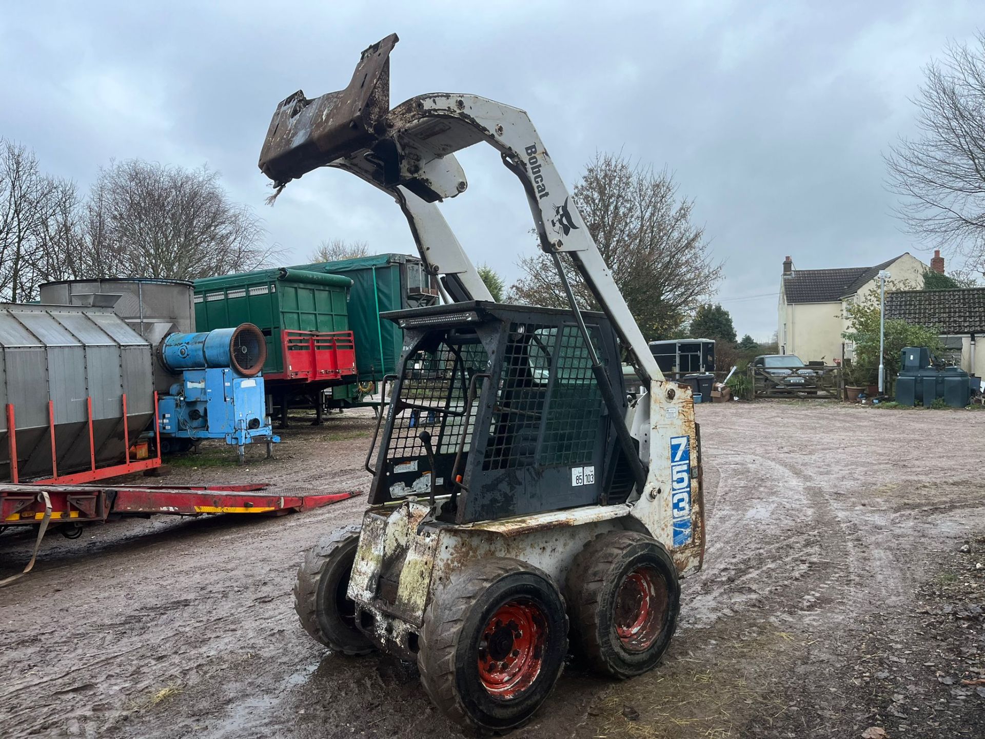 Bobcat 753 skid steer, engine starts and runs lovely *NO VAT* - Image 4 of 5