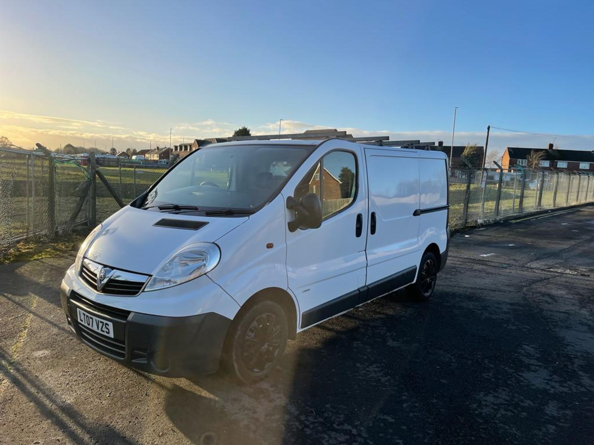 2007 VAUXHALL VIVARO 2700 CDTI SWB WHITE PANEL VAN *NO VAT* - Image 3 of 17