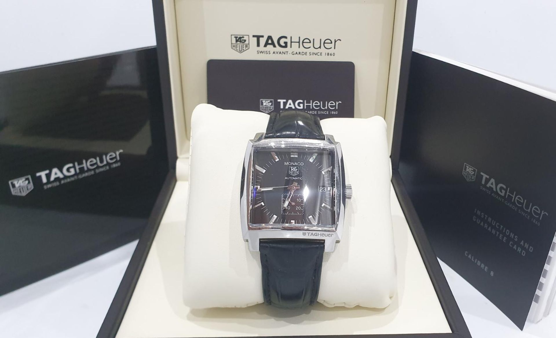 TAG HEUER MONACO CALIBRE 6 AUTOMATIC MENS BLACK WATCH WITH BOX & GUARANTEE CARD *NO VAT*