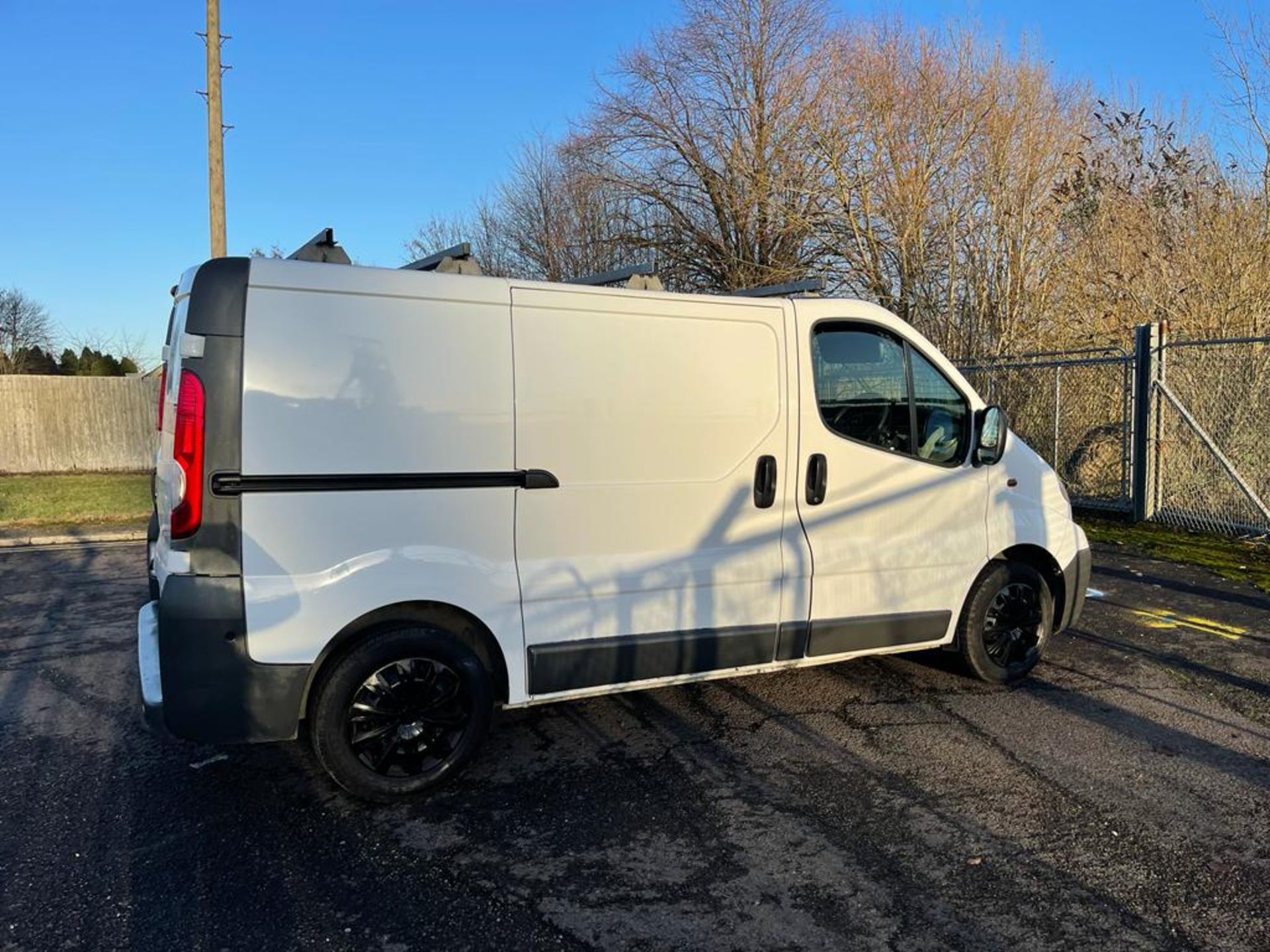 2007 VAUXHALL VIVARO 2700 CDTI SWB WHITE PANEL VAN *NO VAT* - Image 5 of 17