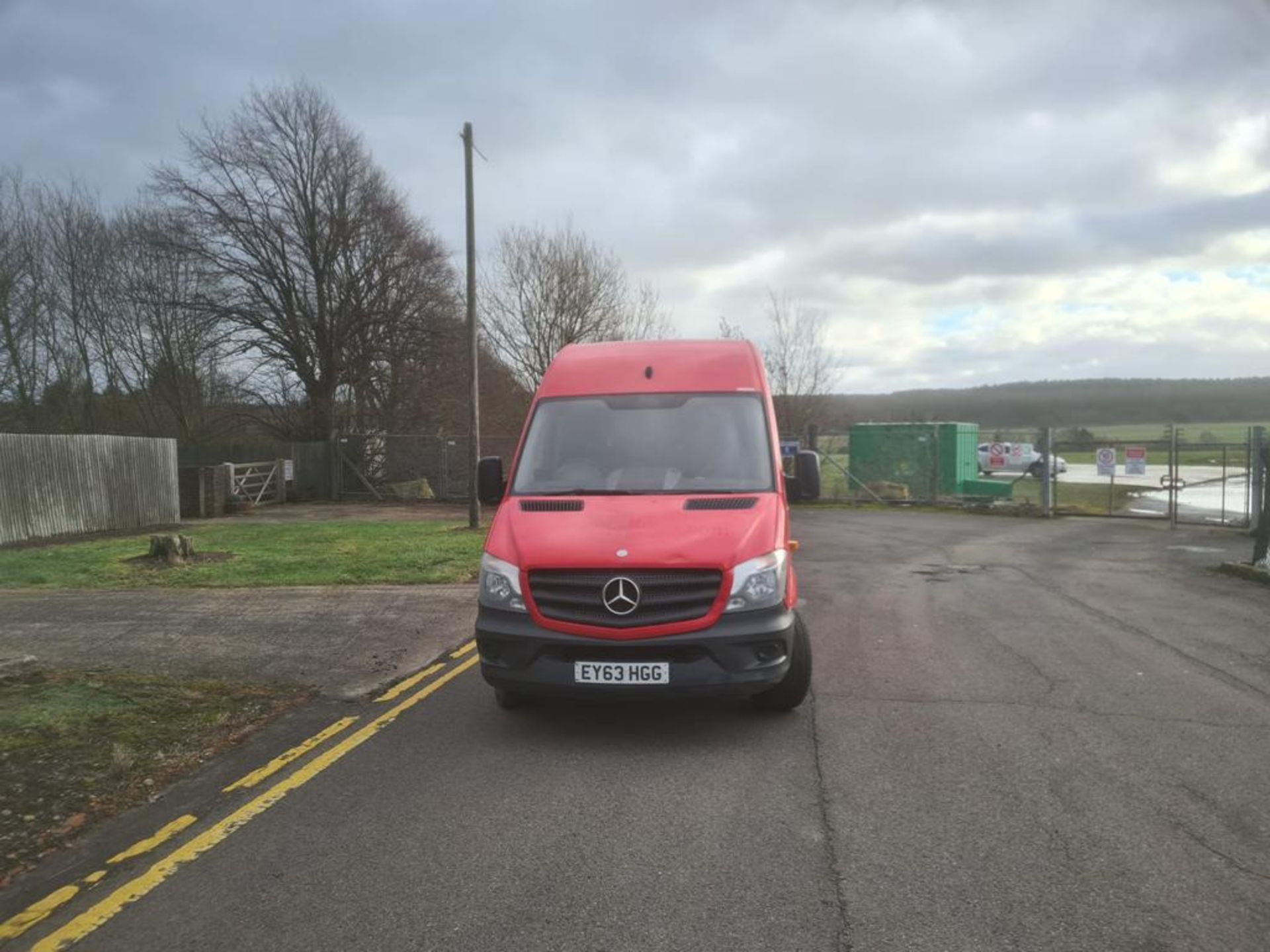 2013 MERCEDES-BENZ SPRINTER 310 CDI RED PANEL VAN *NO VAT* - Image 2 of 12