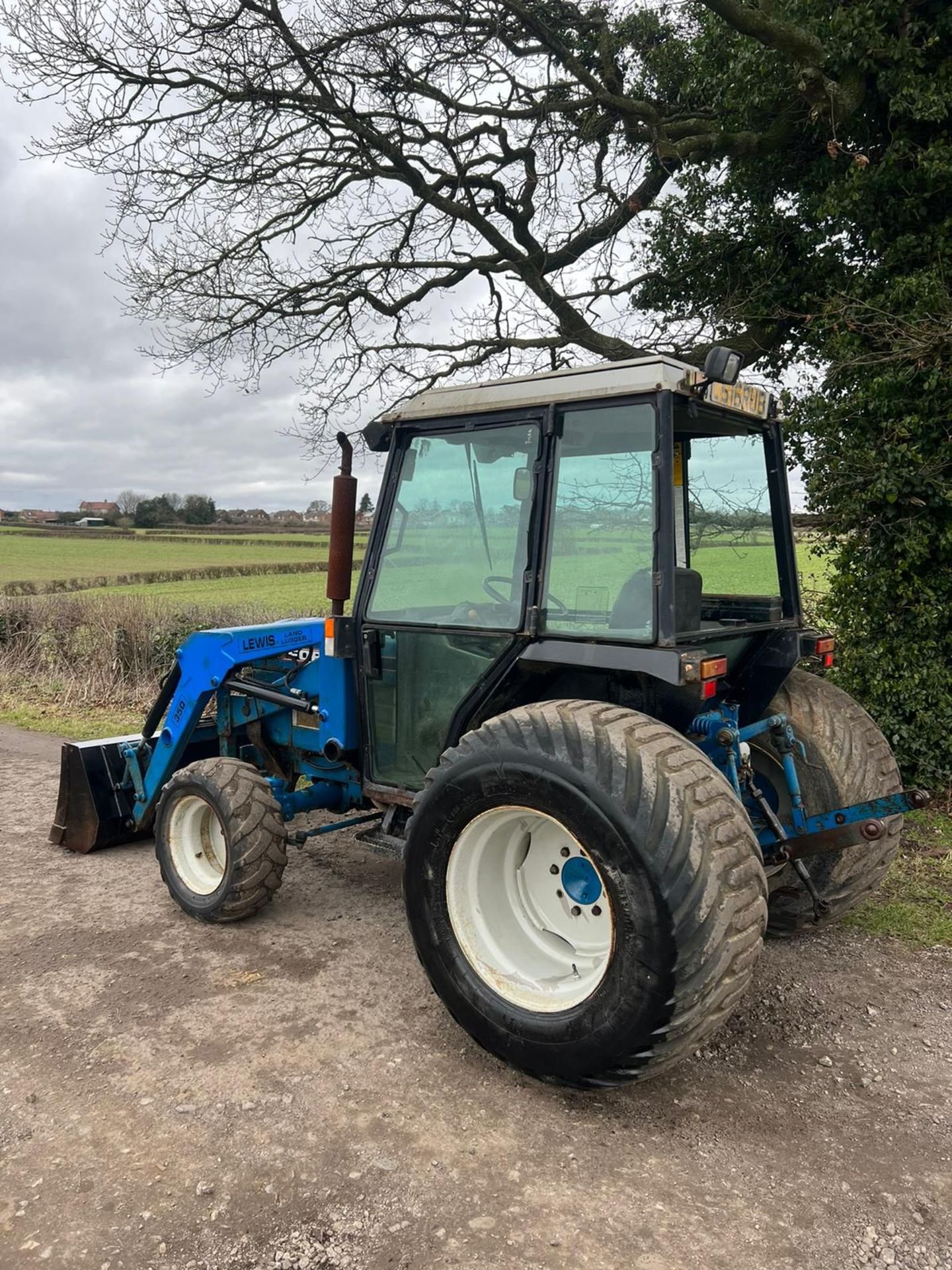 FORD 1920 LOADER TRACTOR 4x4 *PLUS VAT* - Image 3 of 9