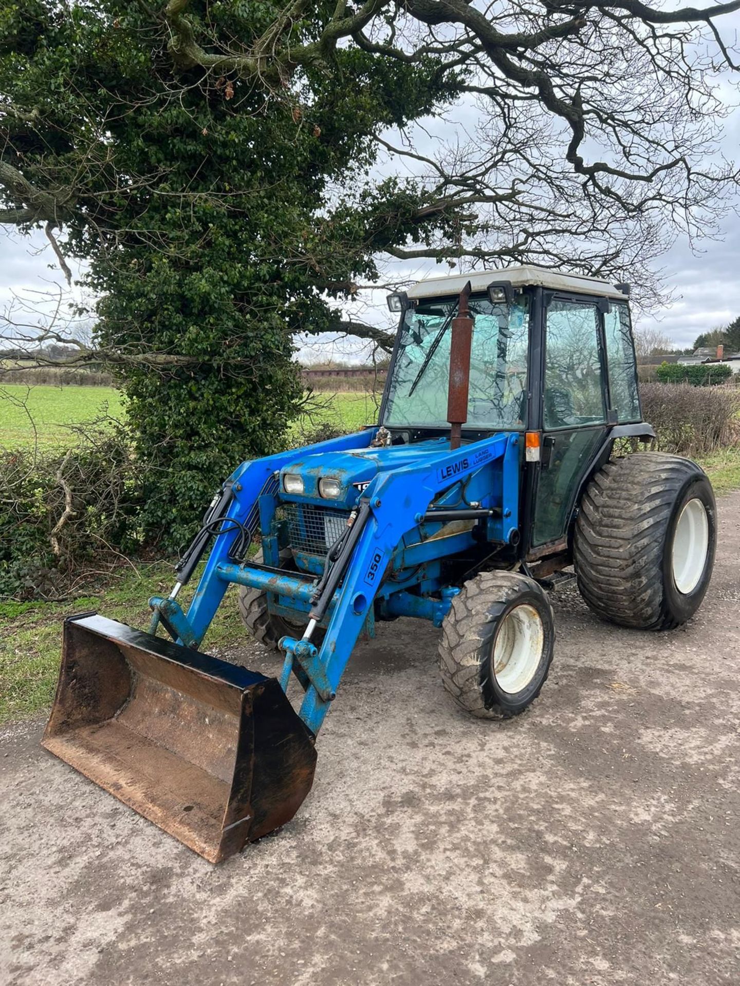 FORD 1920 LOADER TRACTOR 4x4 *PLUS VAT* - Image 4 of 9