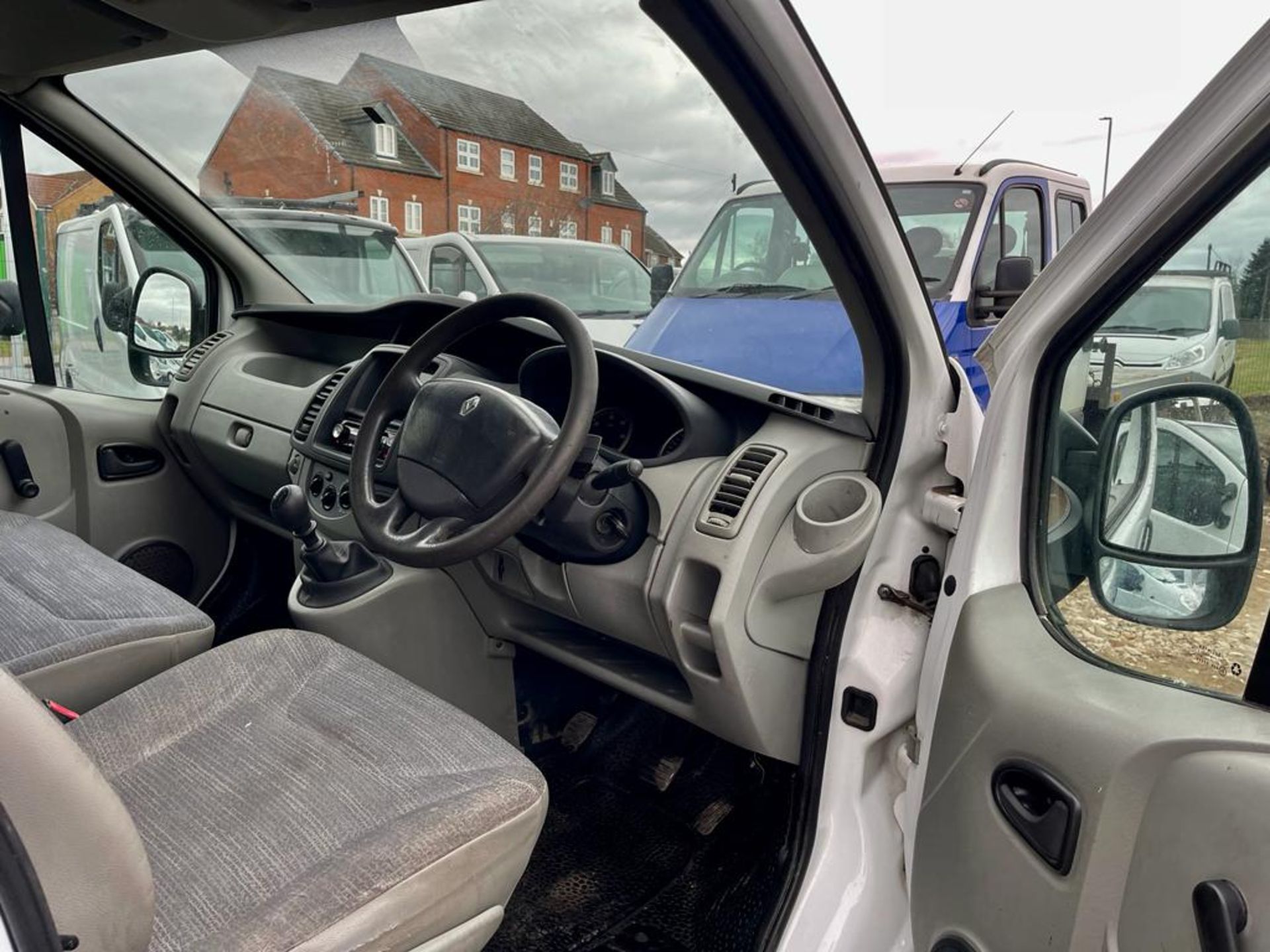 2011/61 RENAULT TRAFIC SL27 FREEWAY DCI90 WHITE PANEL VAN *NO VAT* - Image 8 of 11