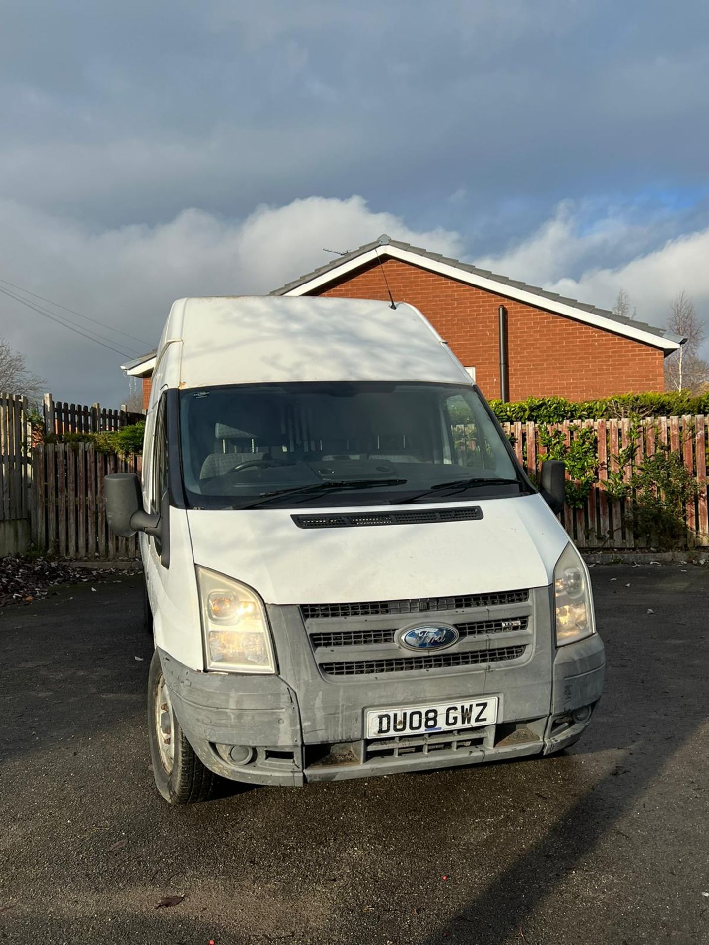 2008/08 REG FORD TRANSIT 115 T350L RWD 2.4 DIESEL PANEL VAN, SHOWING 4 FORMER KEEPERS *PLUS VAT* - Image 2 of 10