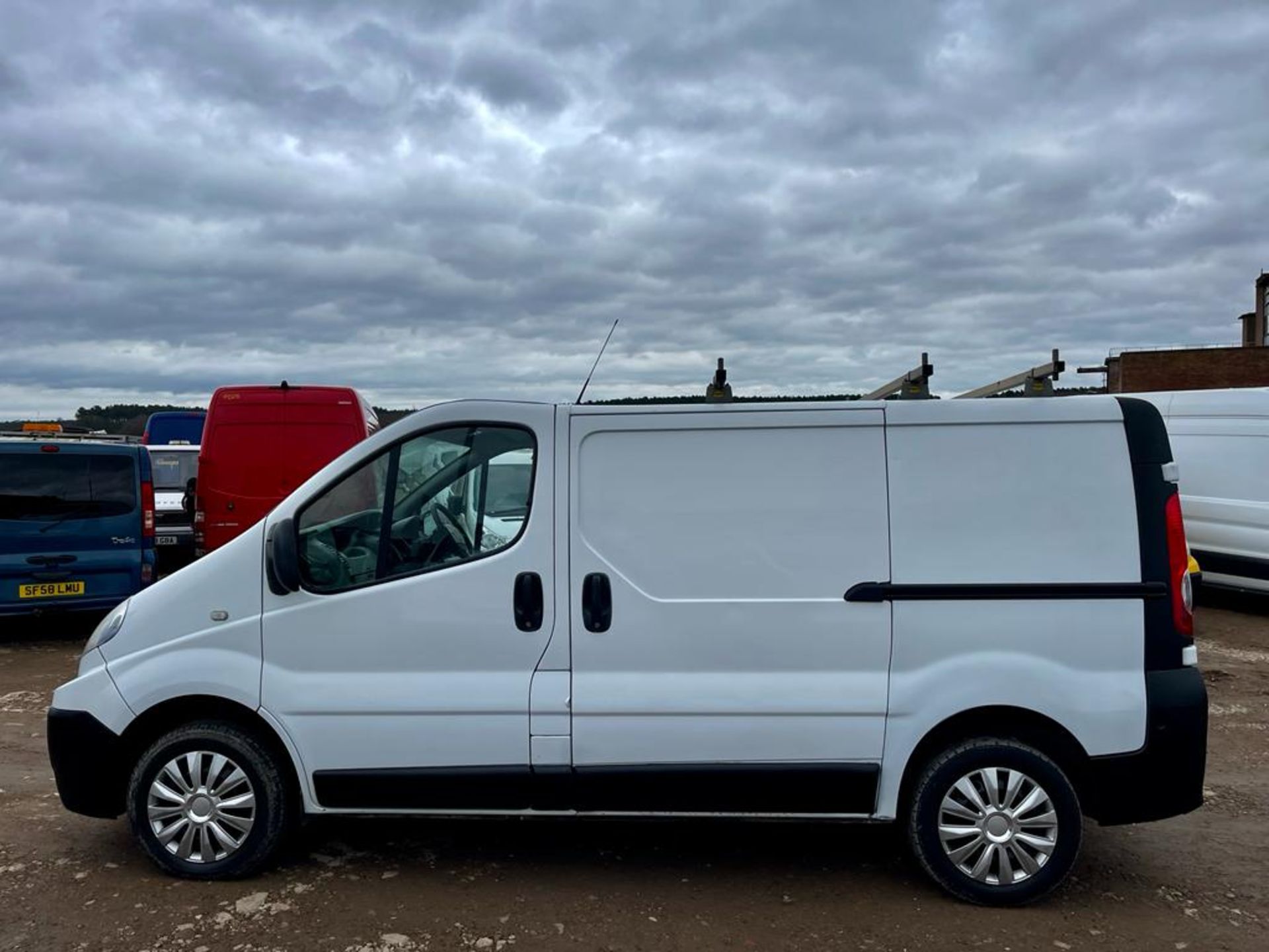 2011/61 RENAULT TRAFIC SL27 FREEWAY DCI90 WHITE PANEL VAN *NO VAT* - Image 5 of 11