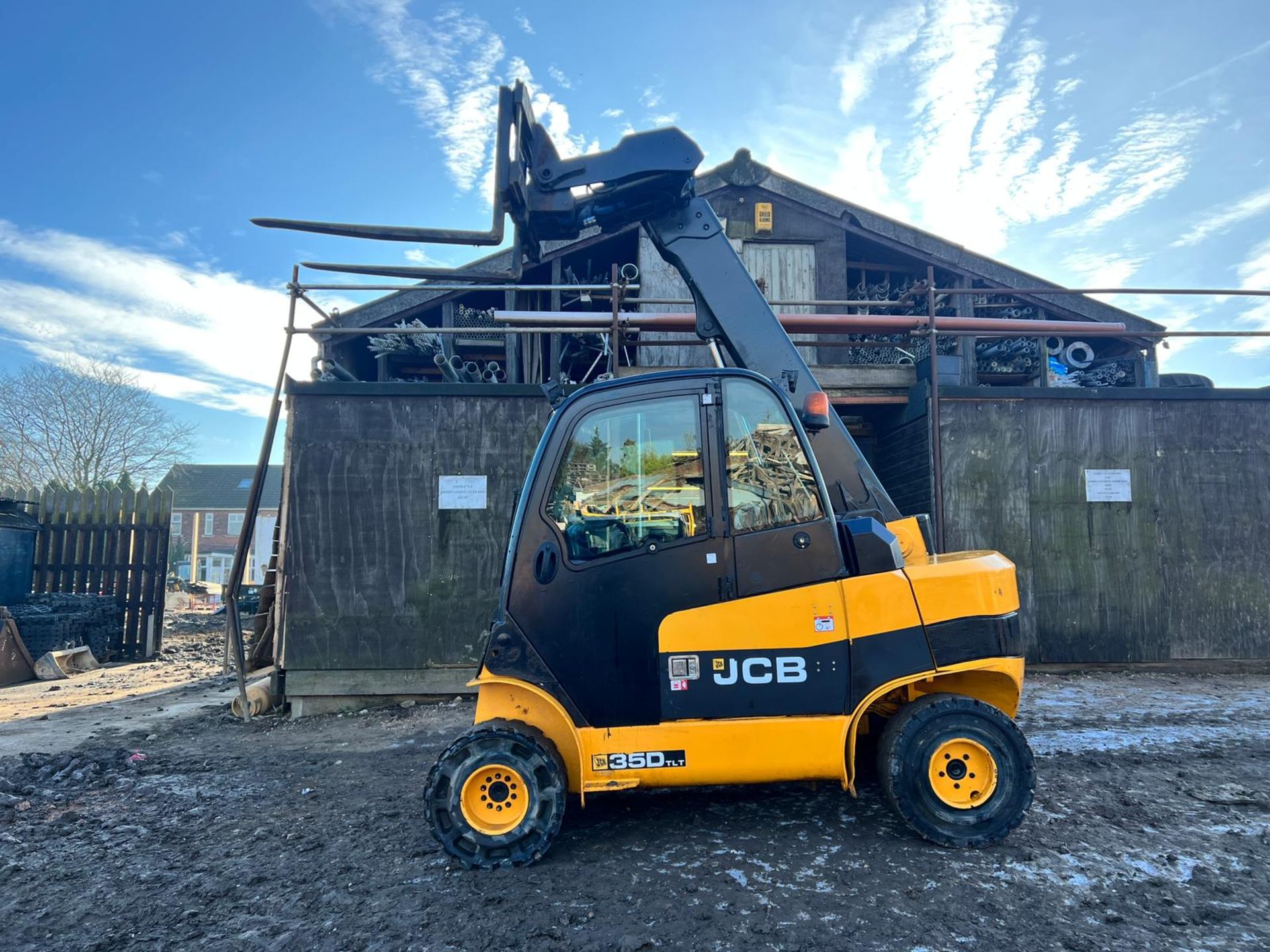 2018/19 JCB TLT35D Construction Master 4x4 3.5 Ton Telescopic Forklift/Teletruck *PLUS VAT* - Image 3 of 12