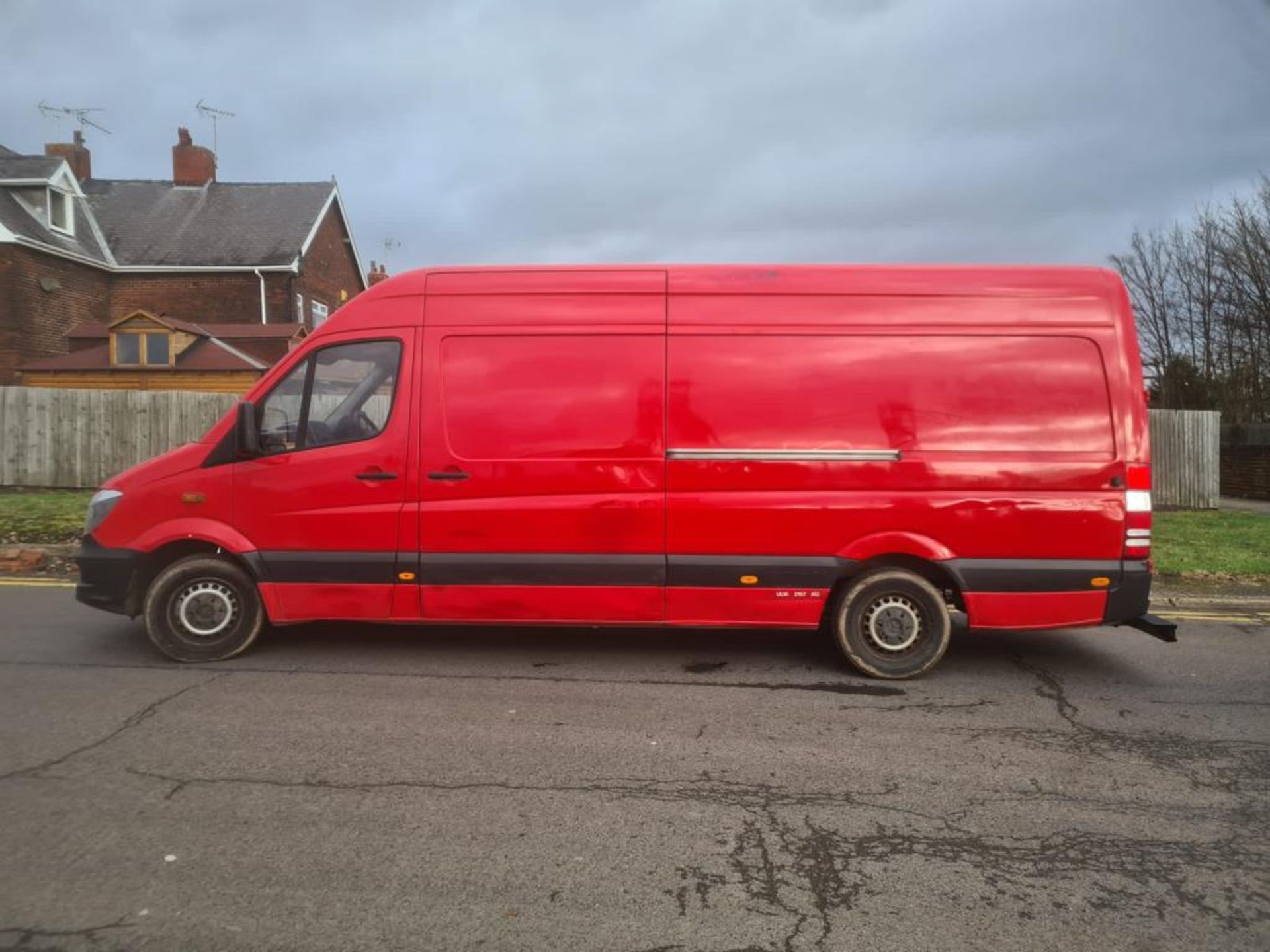 2013 MERCEDES-BENZ SPRINTER 310 CDI RED PANEL VAN *NO VAT* - Image 3 of 12