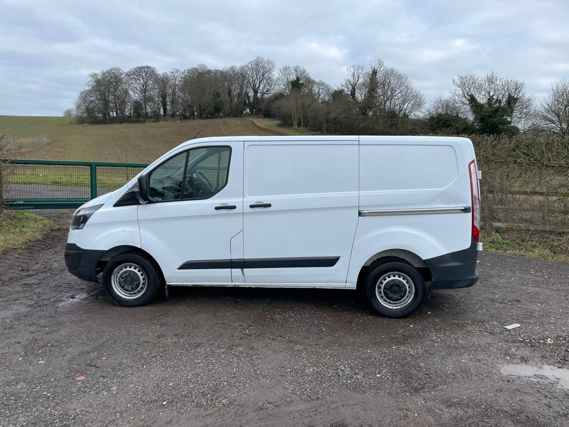 2015 FORD TRANSIT CUSTOM 270 ECO-TECH WHITE PANEL VAN *PLUS VAT* - Image 6 of 12