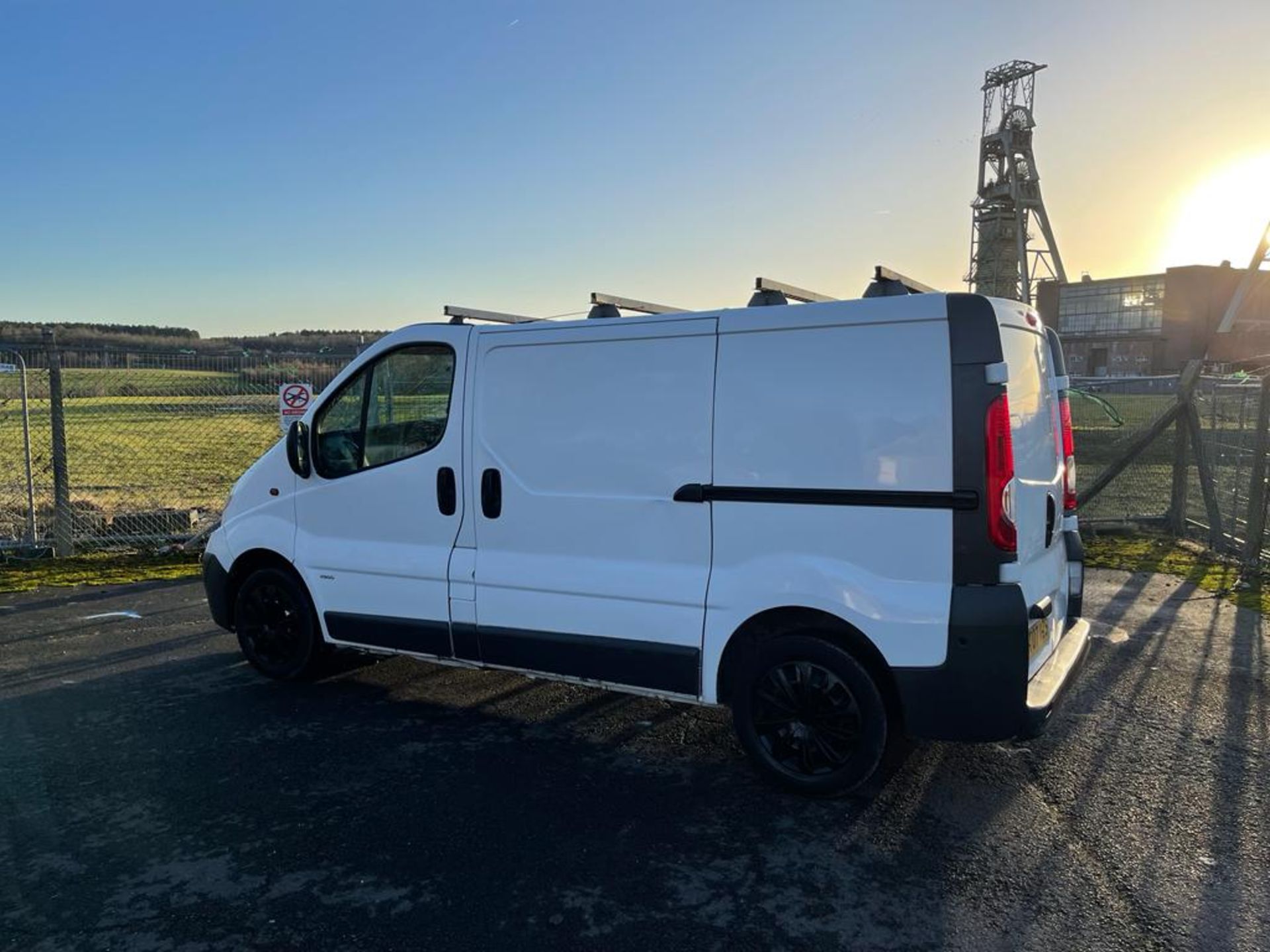 2007 VAUXHALL VIVARO 2700 CDTI SWB WHITE PANEL VAN *NO VAT* - Image 7 of 17