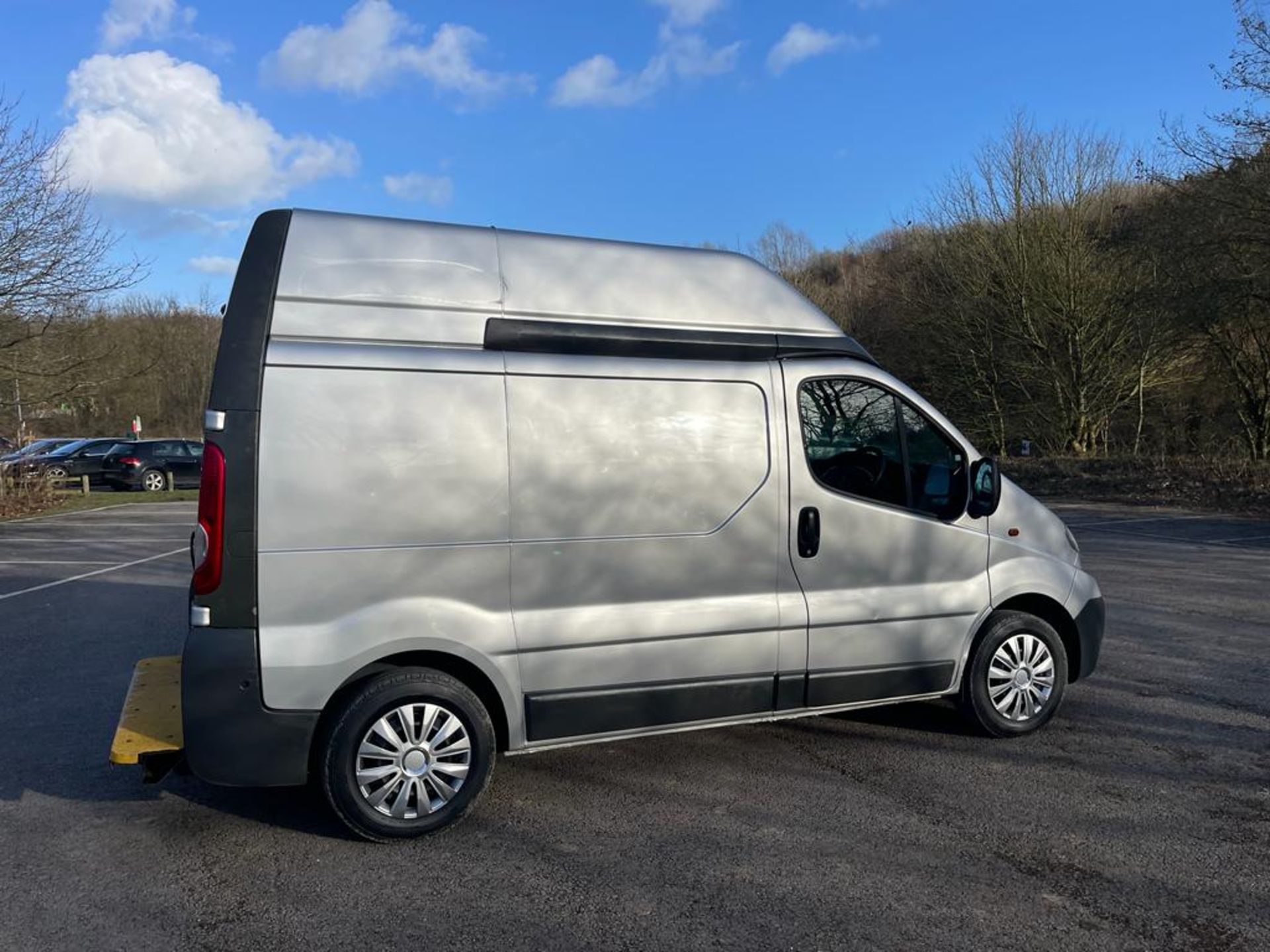 2011/61 VAUXHALL VIVARO 2900 CDTI 89 SWB SILVER PANEL VAN *NO VAT* - Image 5 of 15